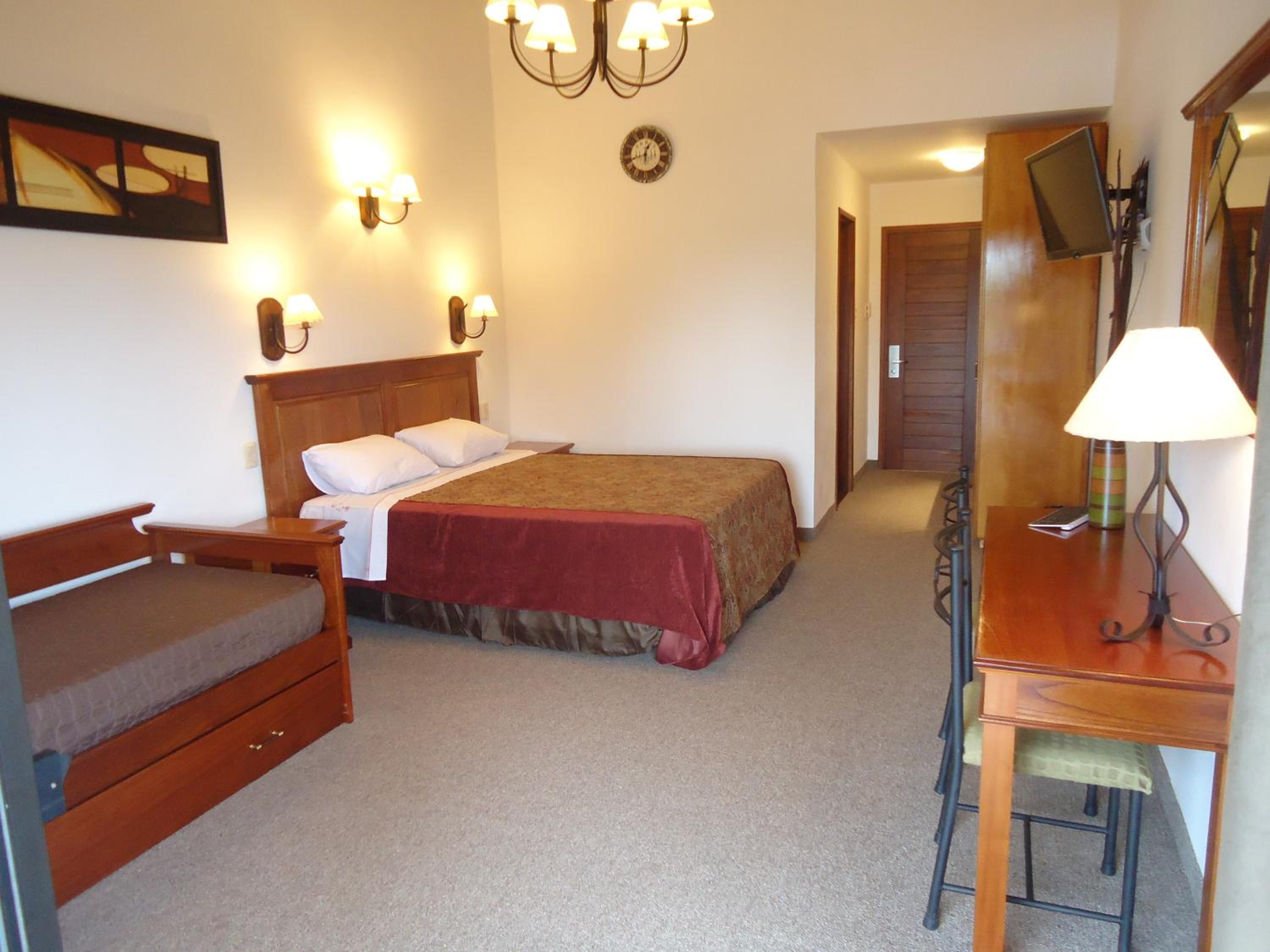 Deluxe Triple Room photo 2