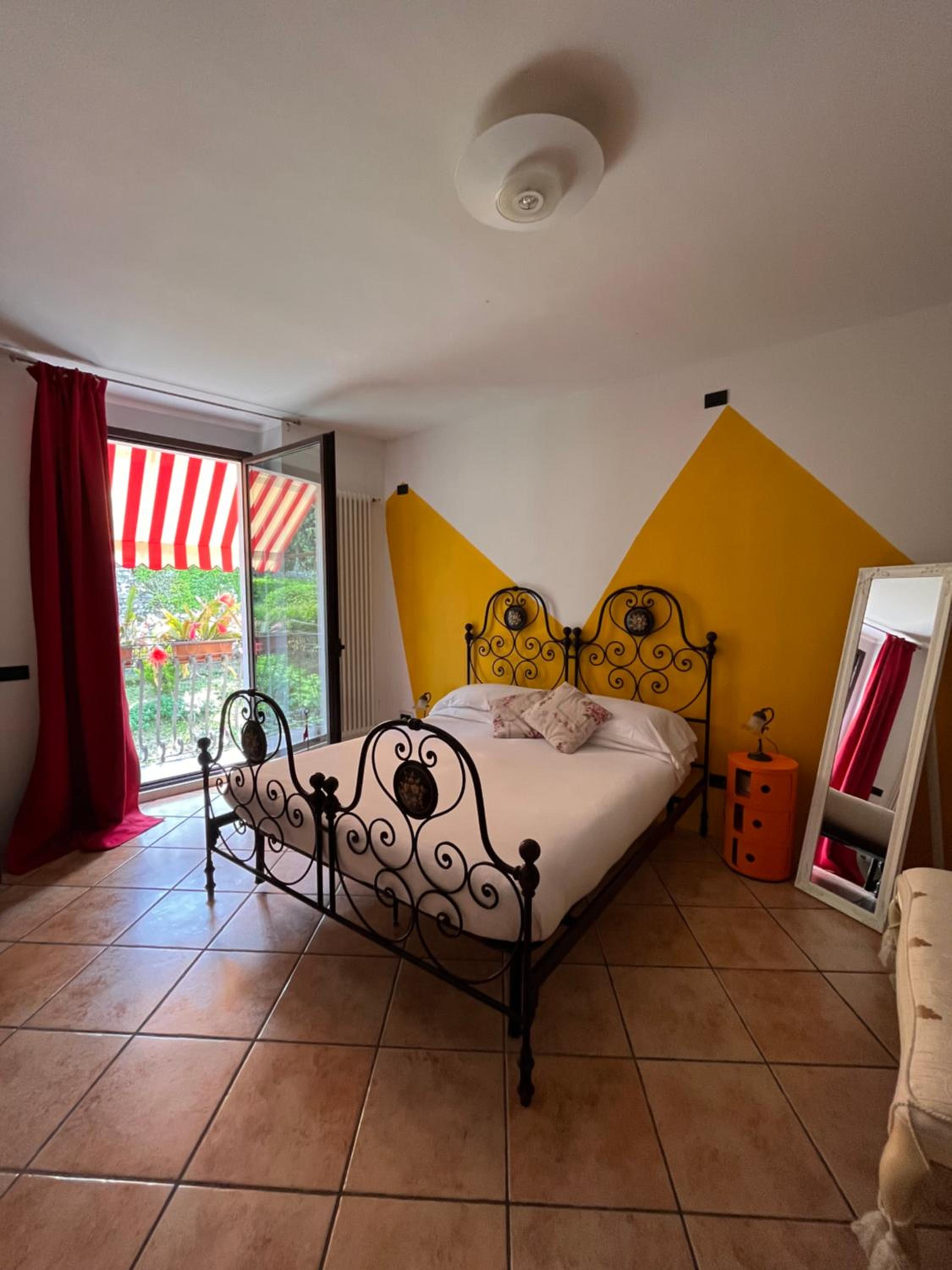 Junior Suite with Lake and Castle View - Photo 4