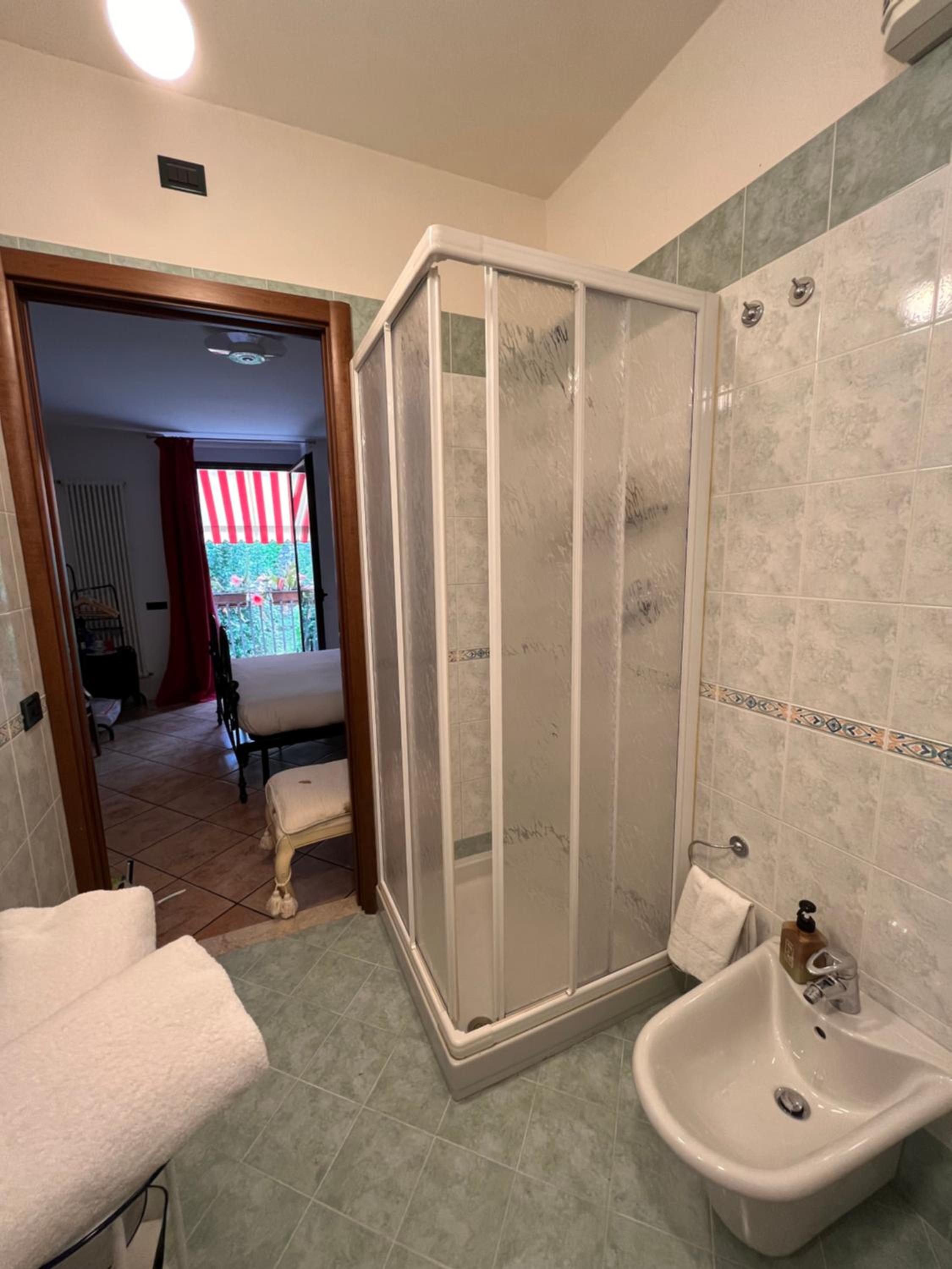 Junior Suite with Lake and Castle View - Photo 7