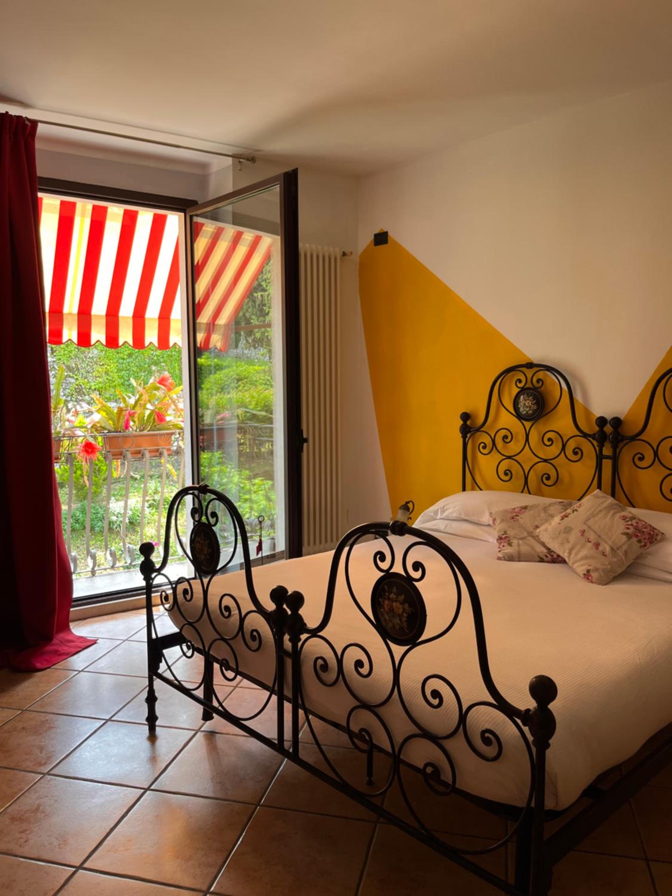 Junior Suite with Lake and Castle View - Photo 6