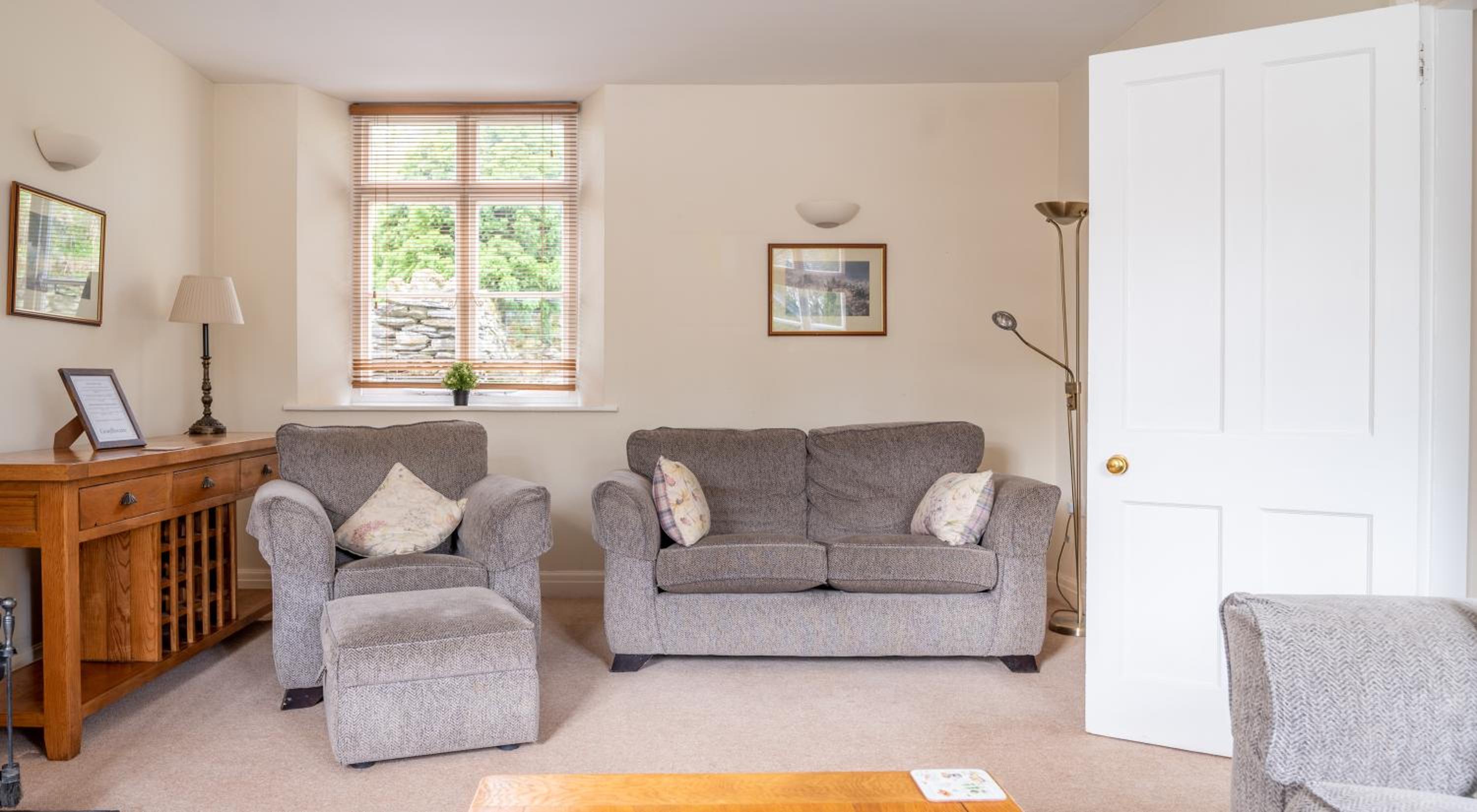 Three-Bedroom House photo 2