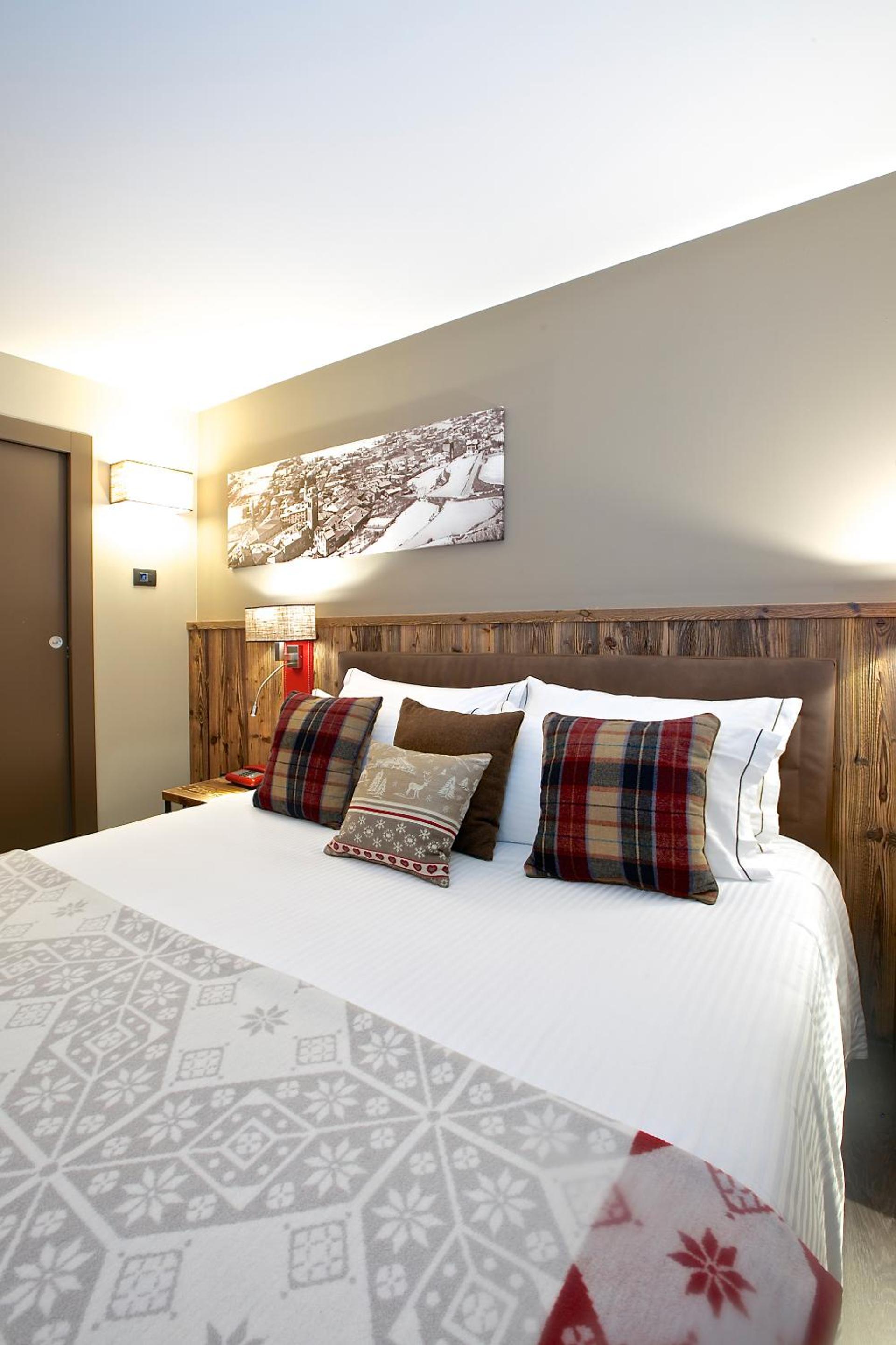 Deluxe Suite photo 3