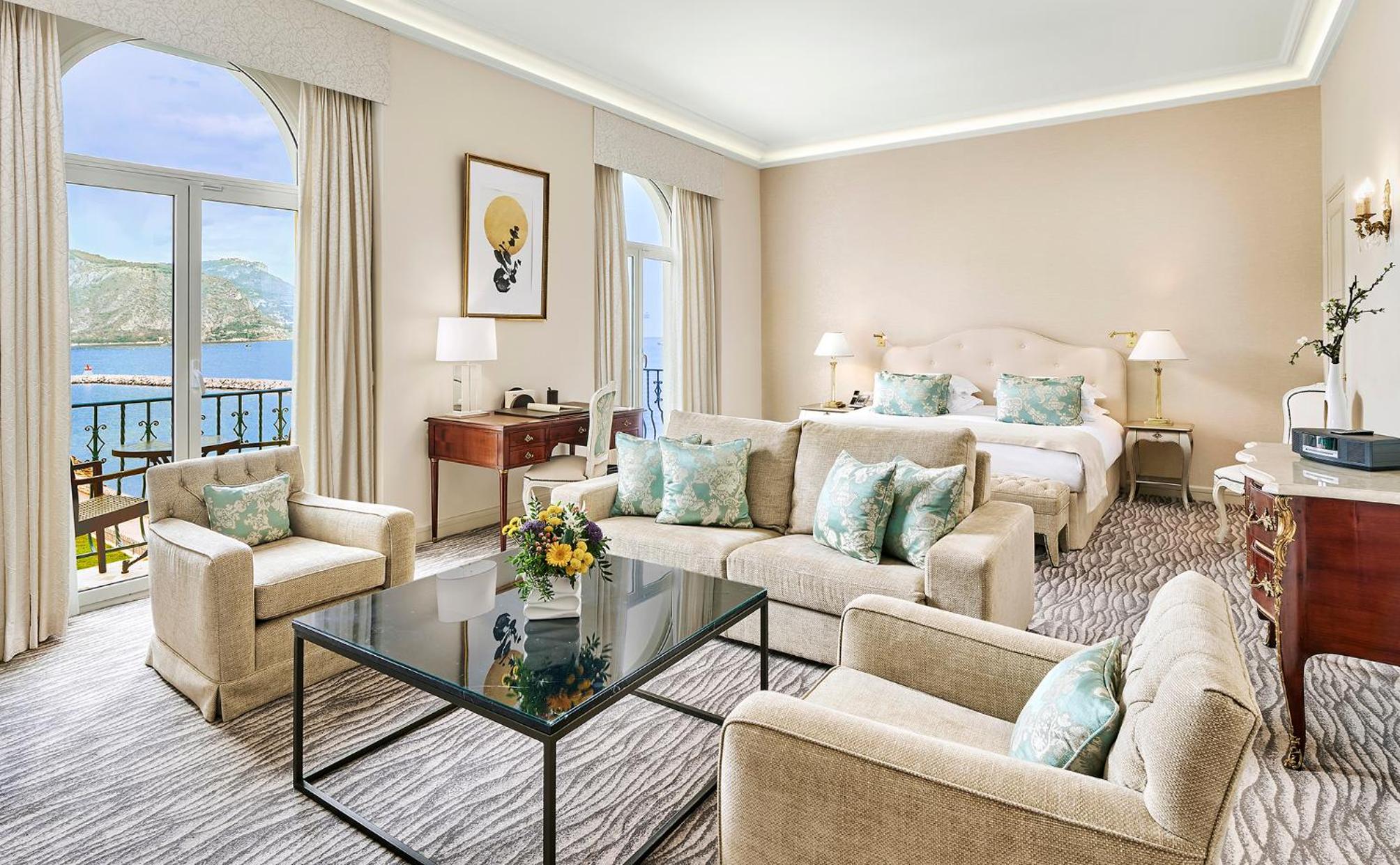 Junior Suite with Harbor and Hillside View photo 1