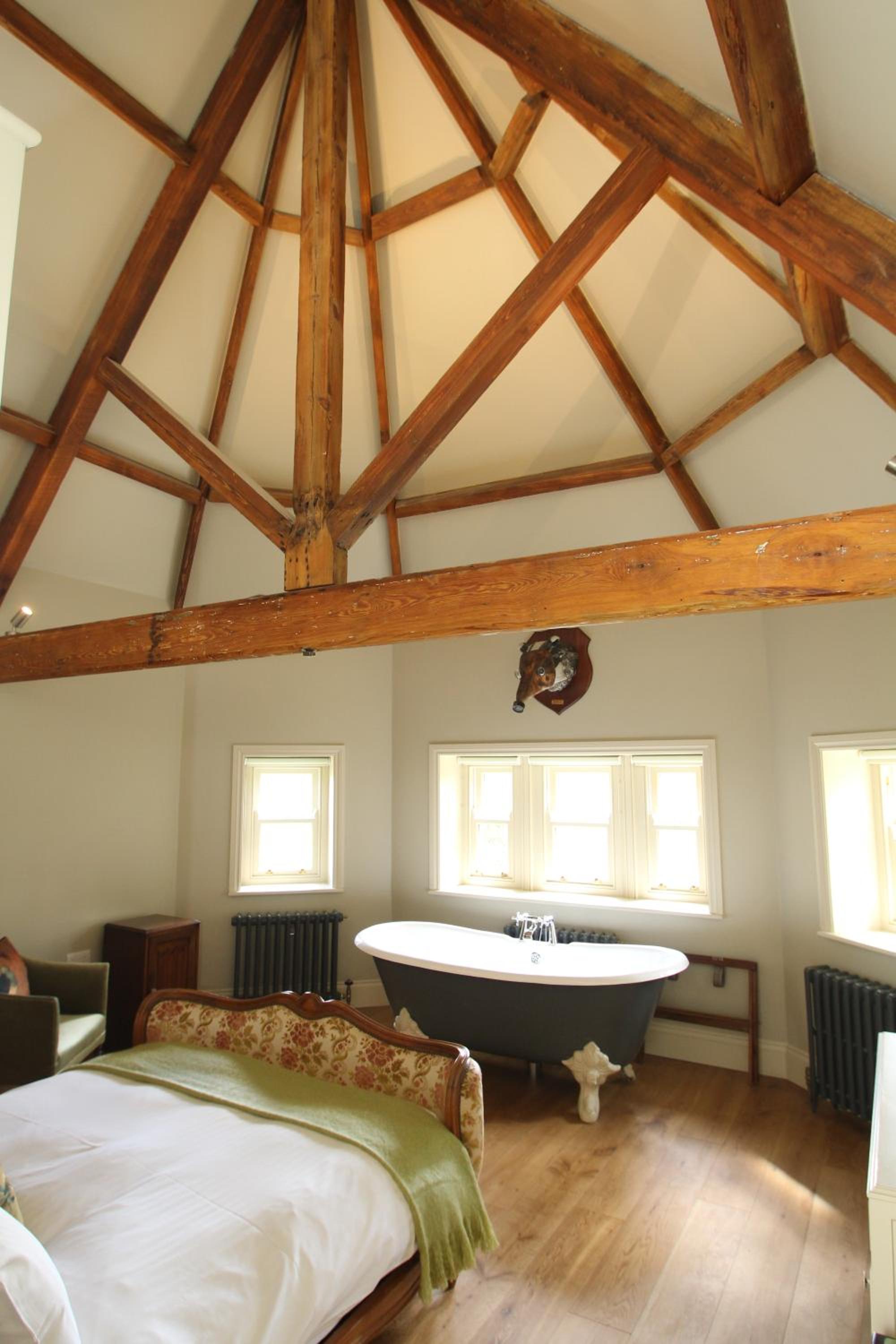 Deluxe Double Room with Bath - No Pets Allowed photo 2