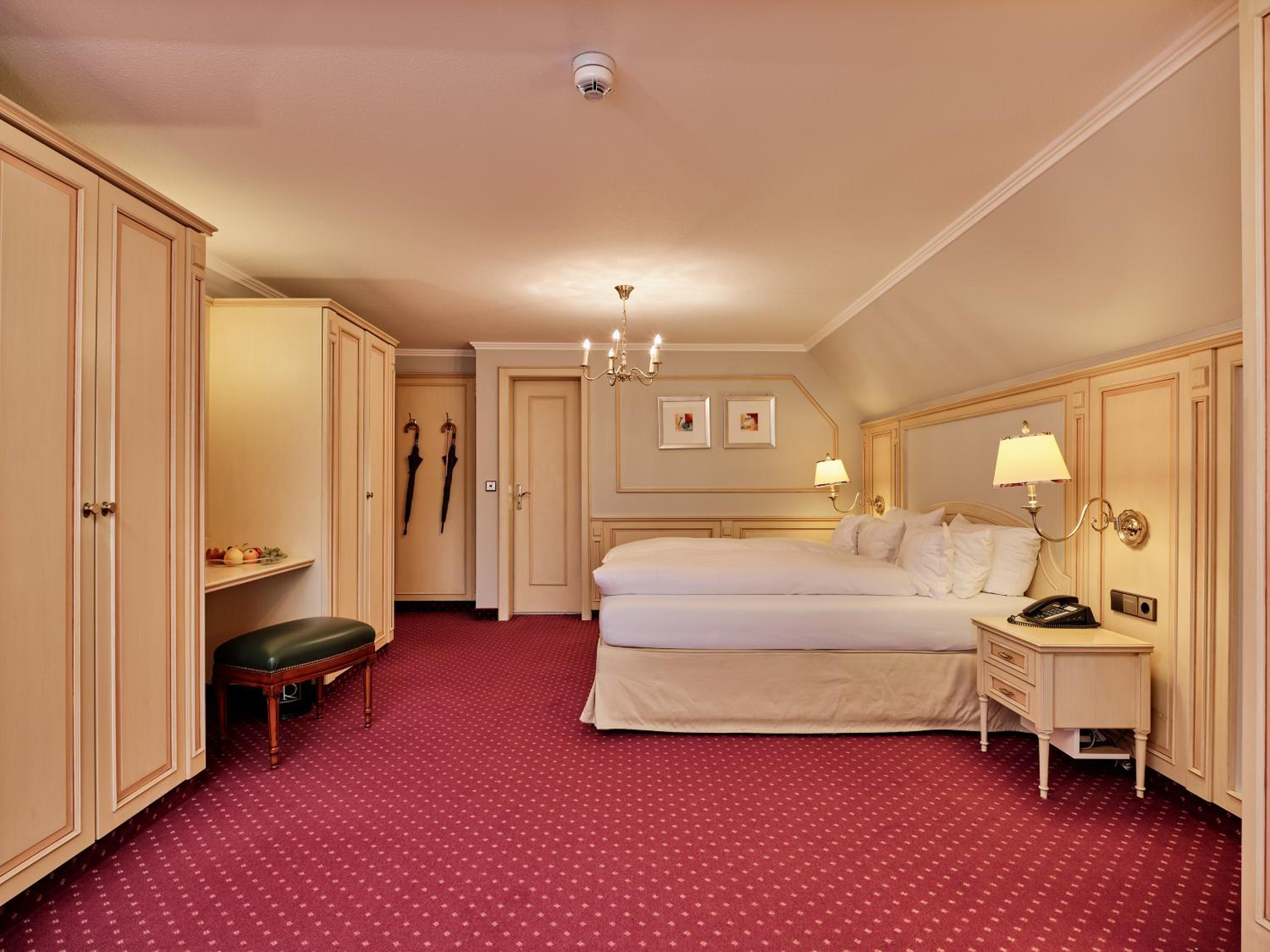 Superior King Room photo 3