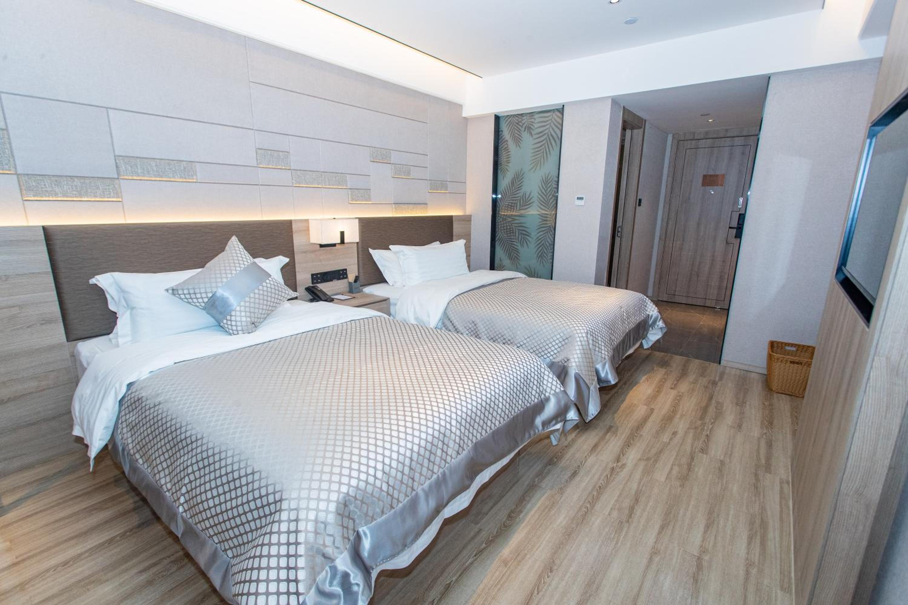 Deluxe Twin Room photo 3