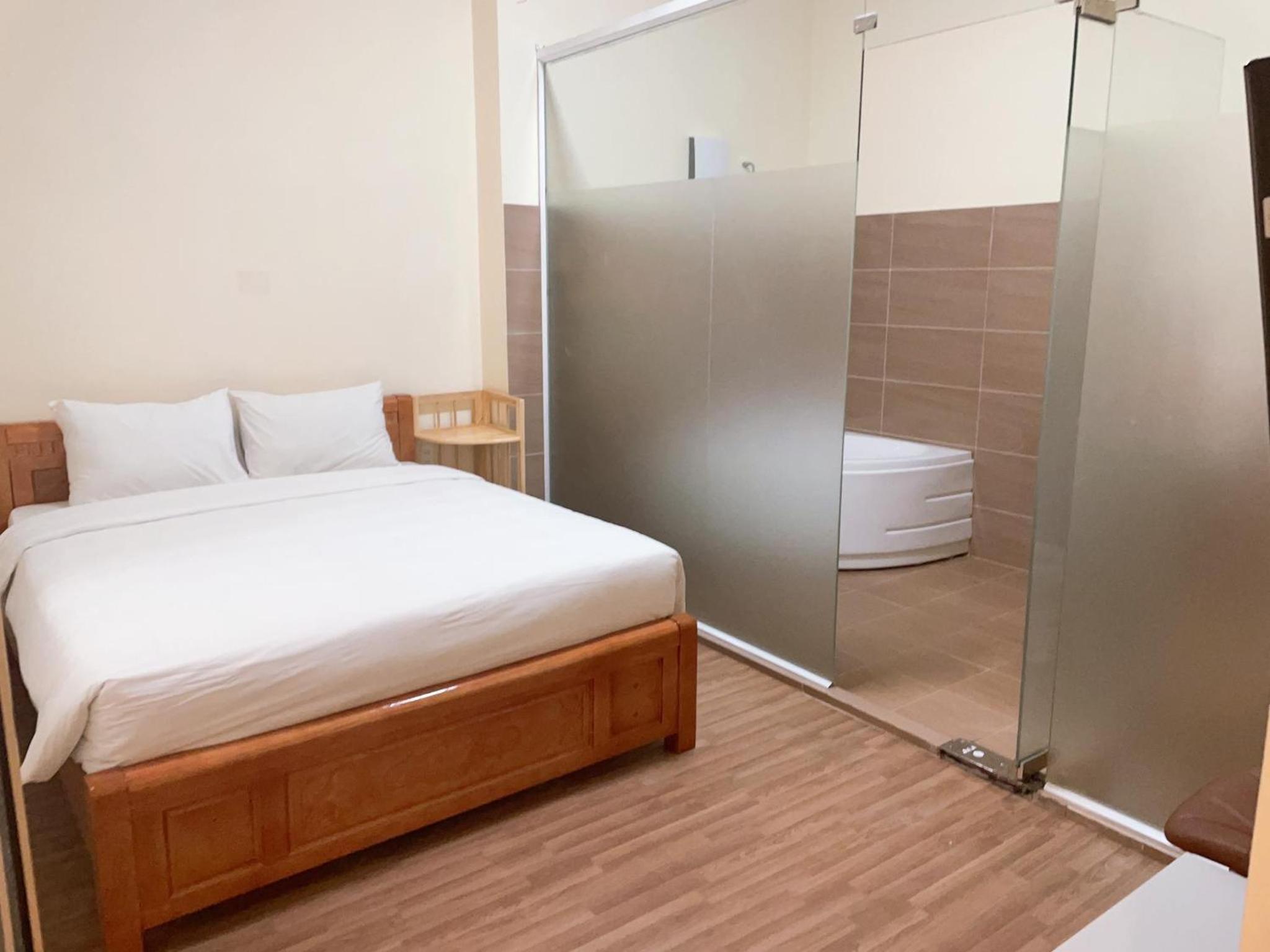 Large Double Room photo 2