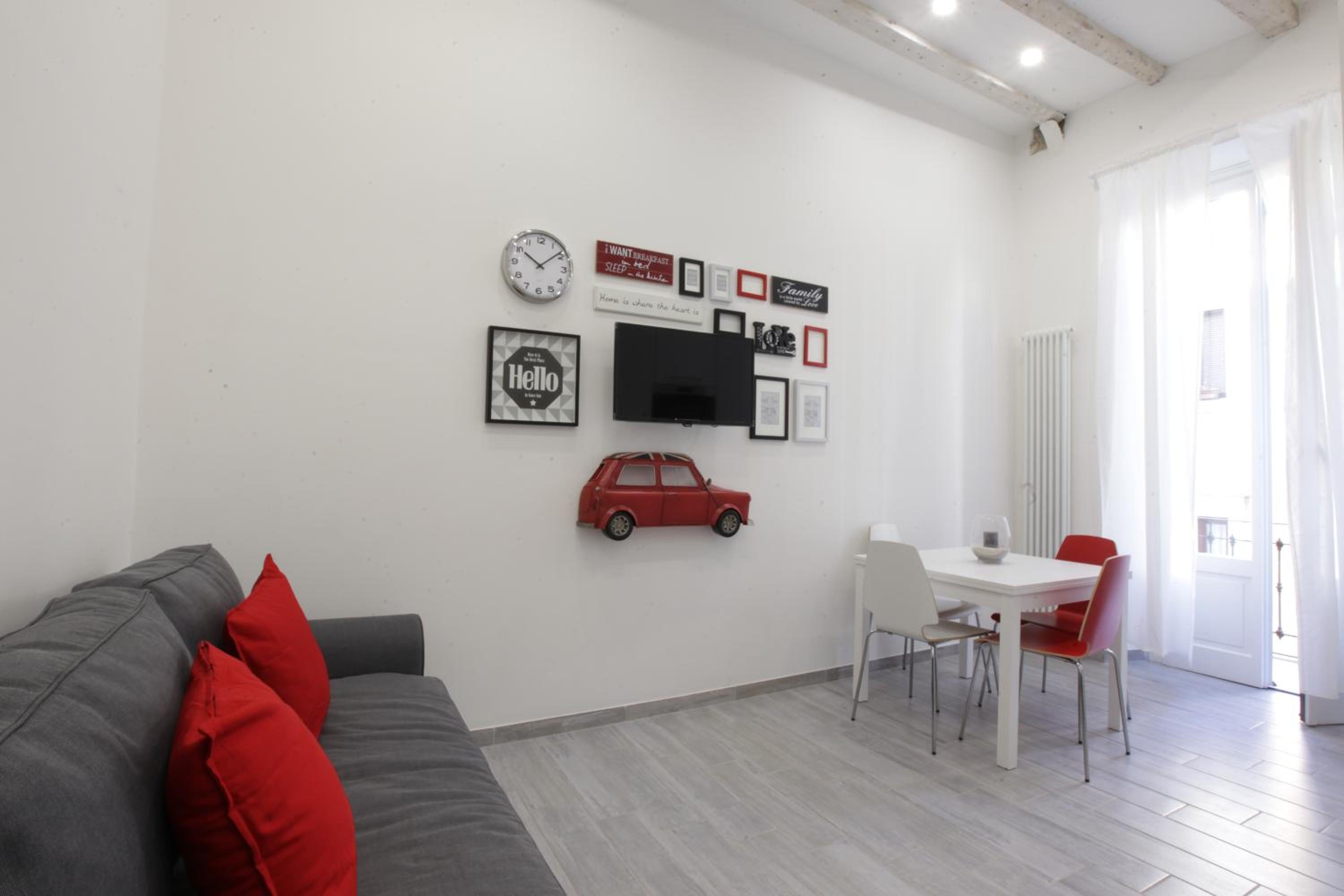 One-Bedroom Apartment
