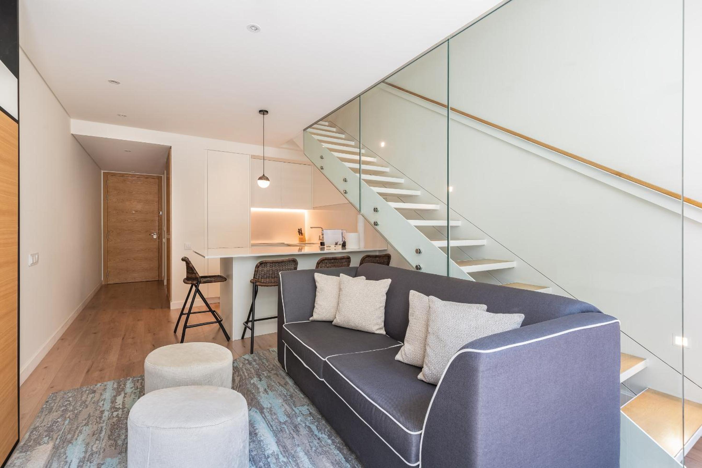 Two-Bedroom Duplex Suite - Photo 6