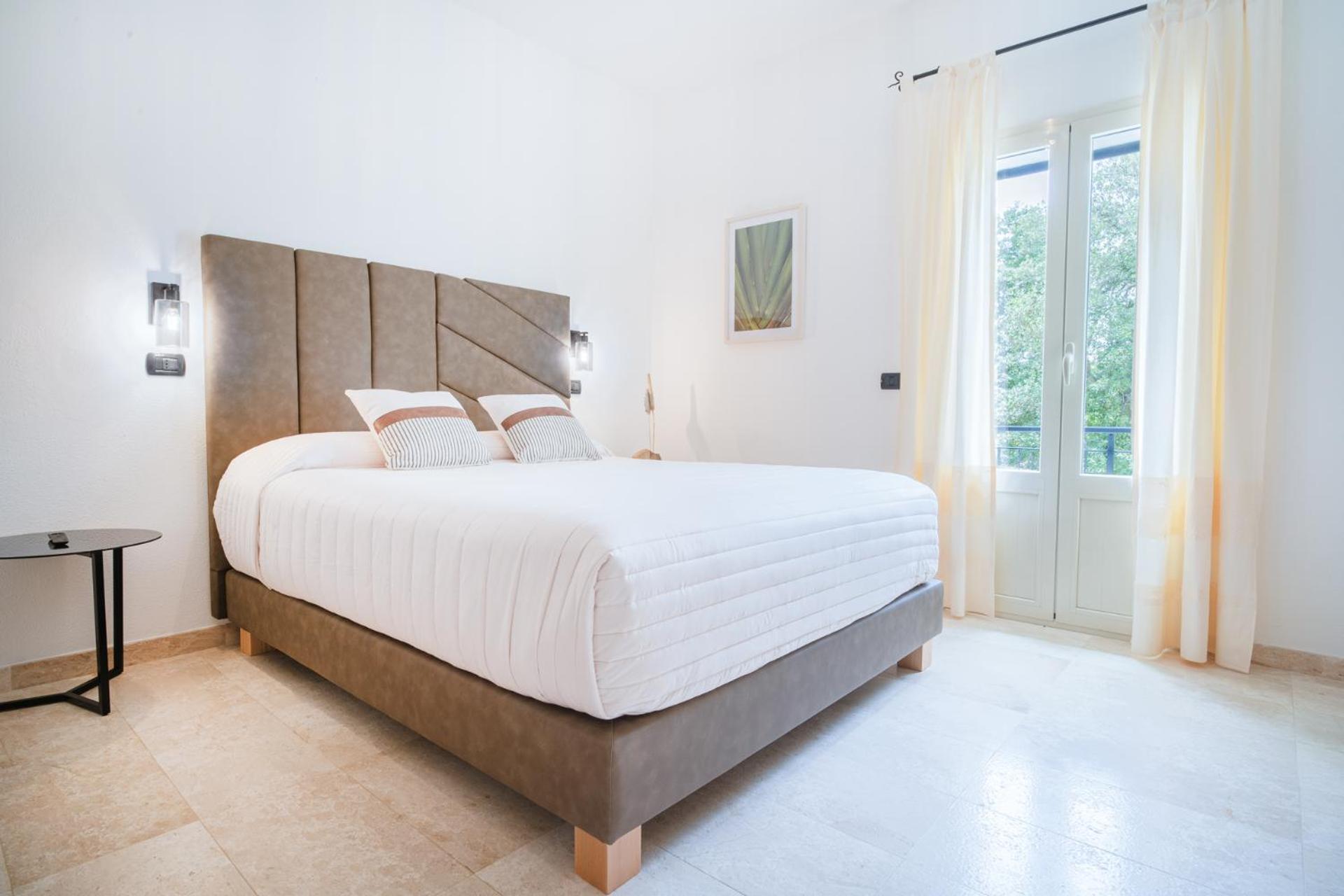 Deluxe Room - Photo 1