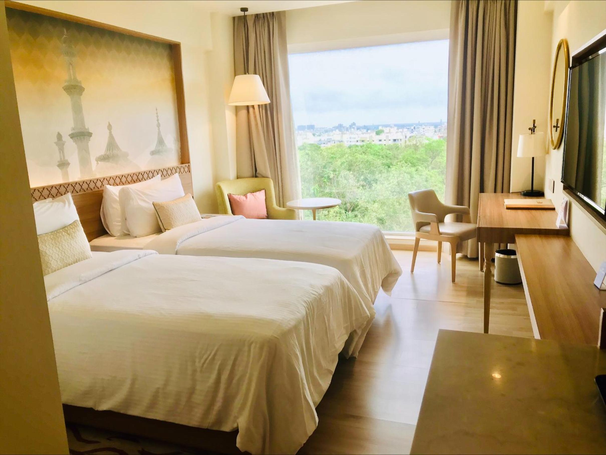 Superior Twin City View Room | Includes 20% off on Spa, 10% off on Laundry - Photo 1
