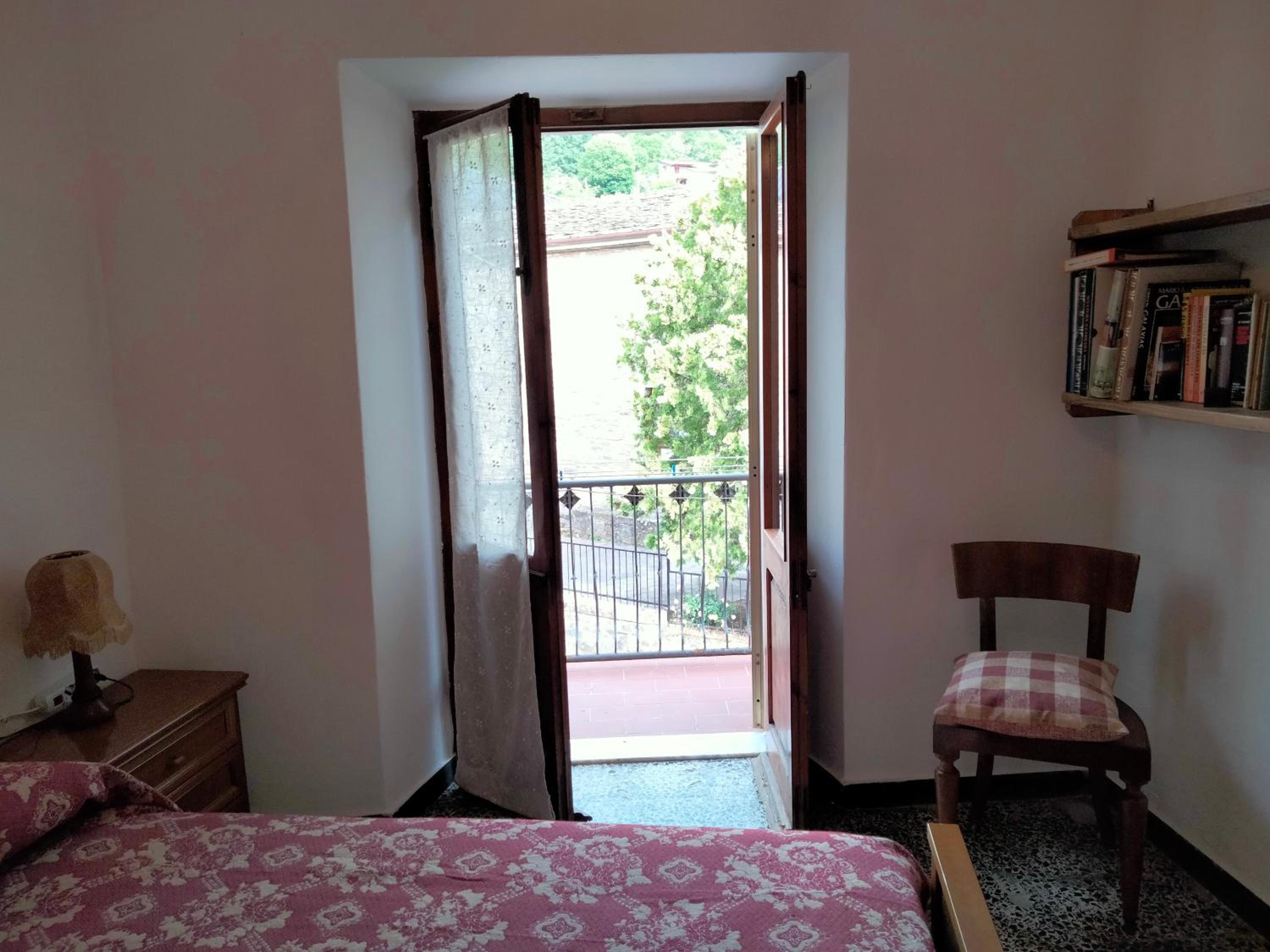 Queen Room with Balcony photo 2