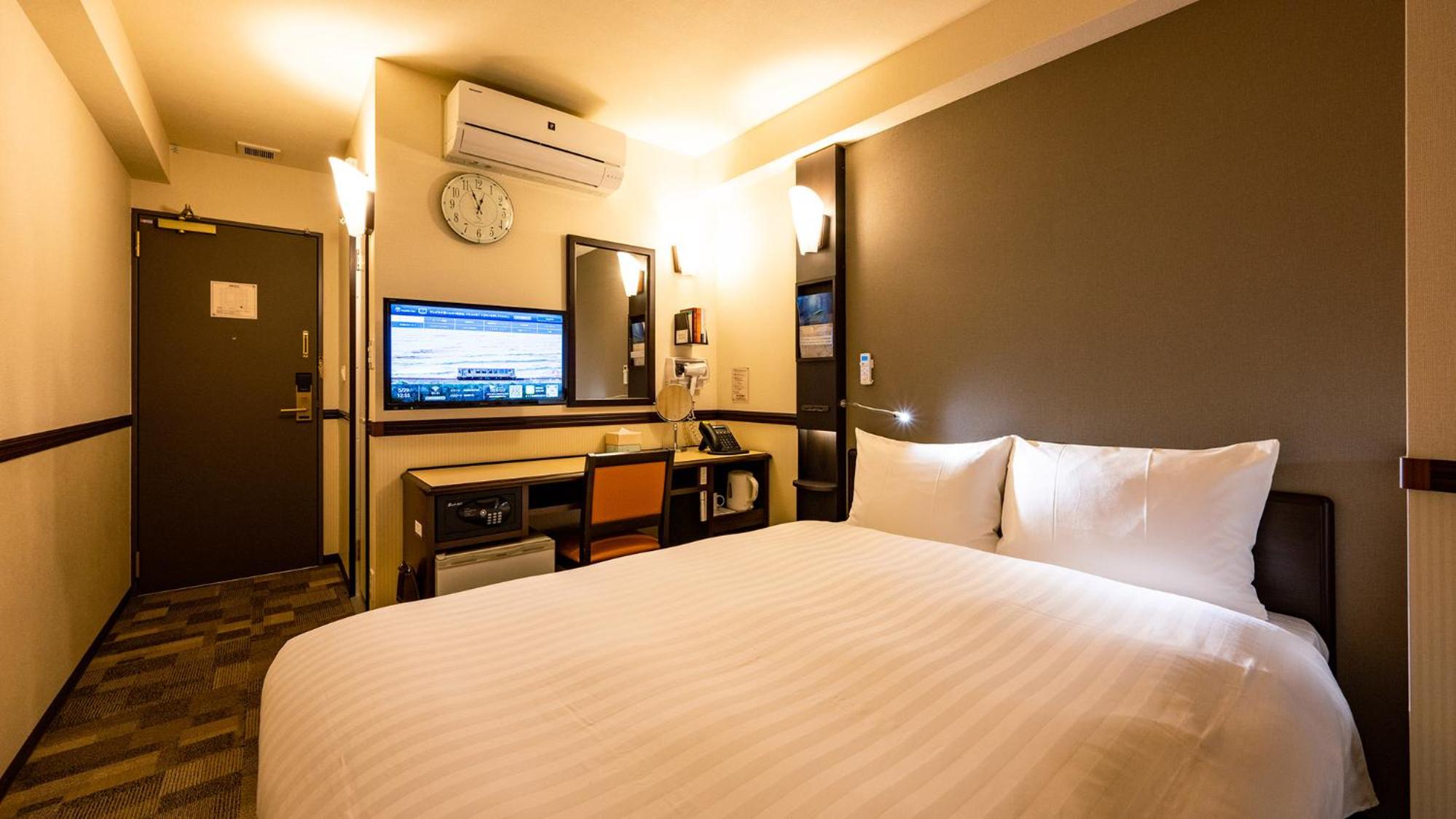 Double Room - Smoking - Photo 12