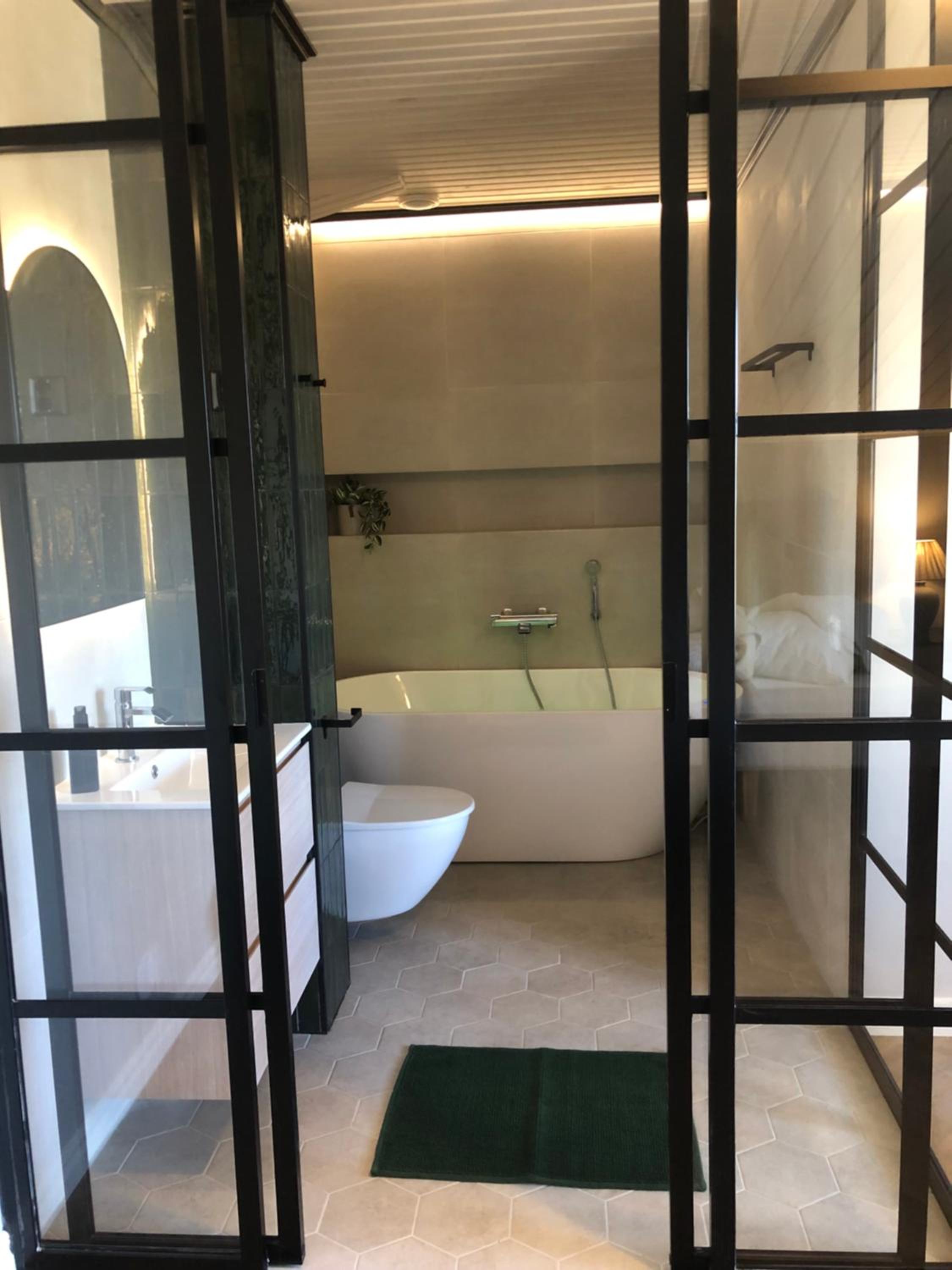 Double Room with Private Bathroom photo 3