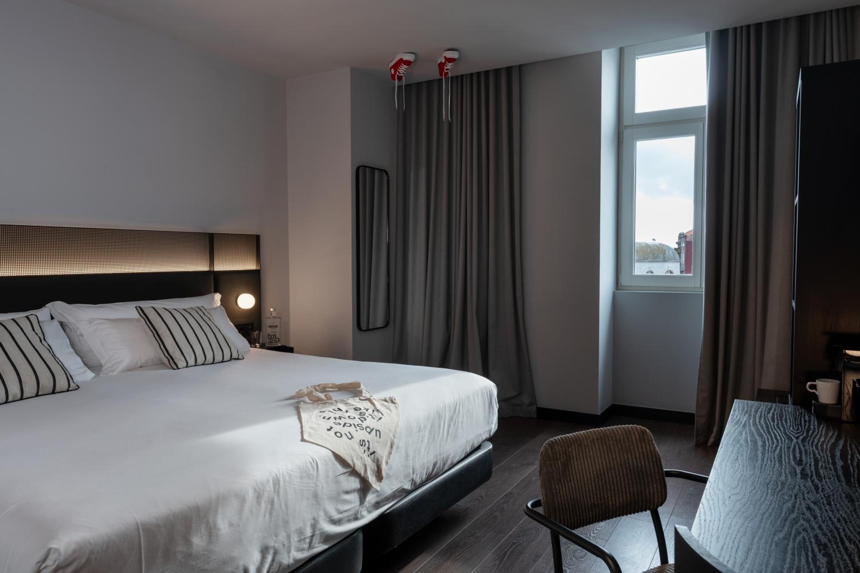 Deluxe Room City View  - Photo 1