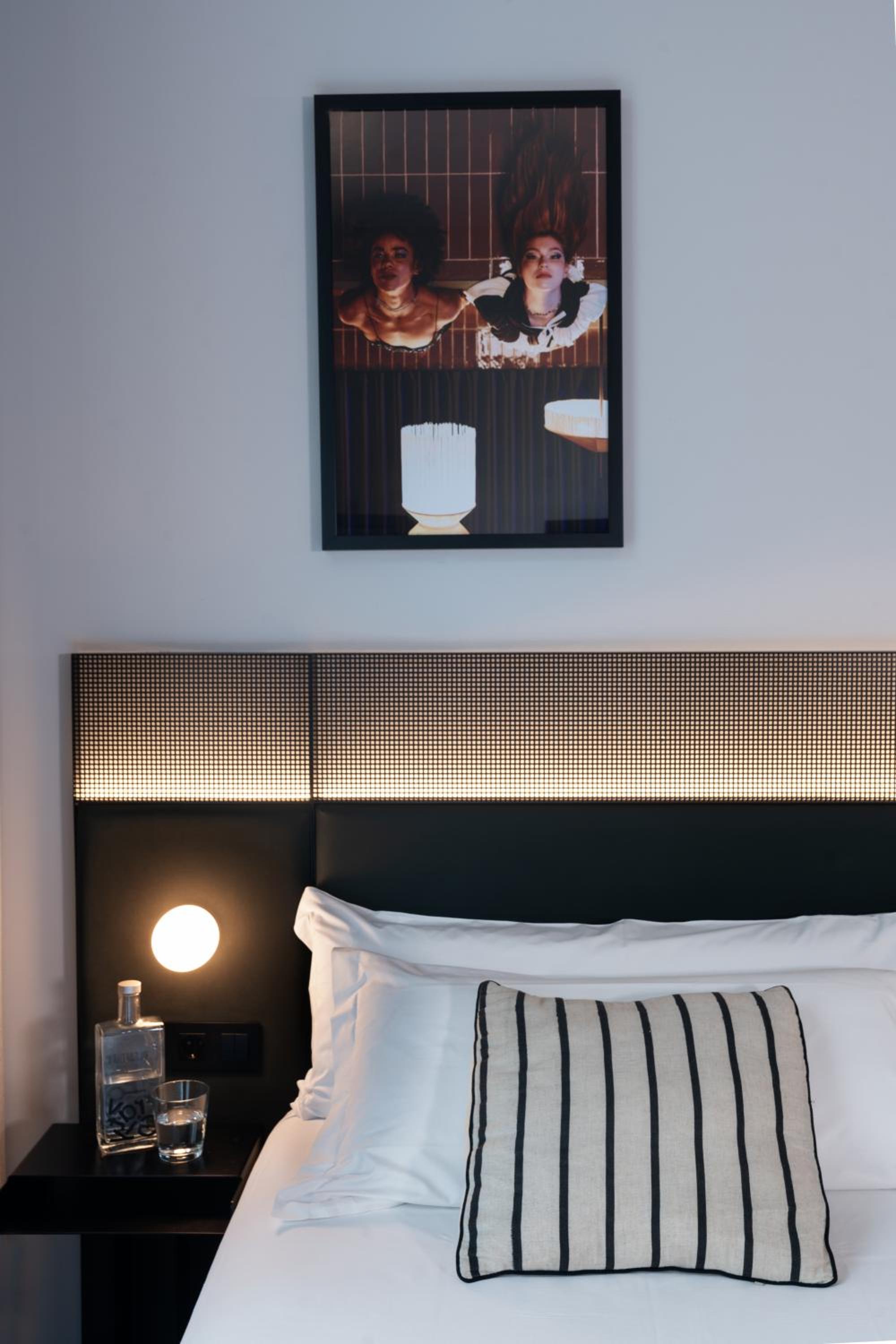 Deluxe Room City View  - Photo 10