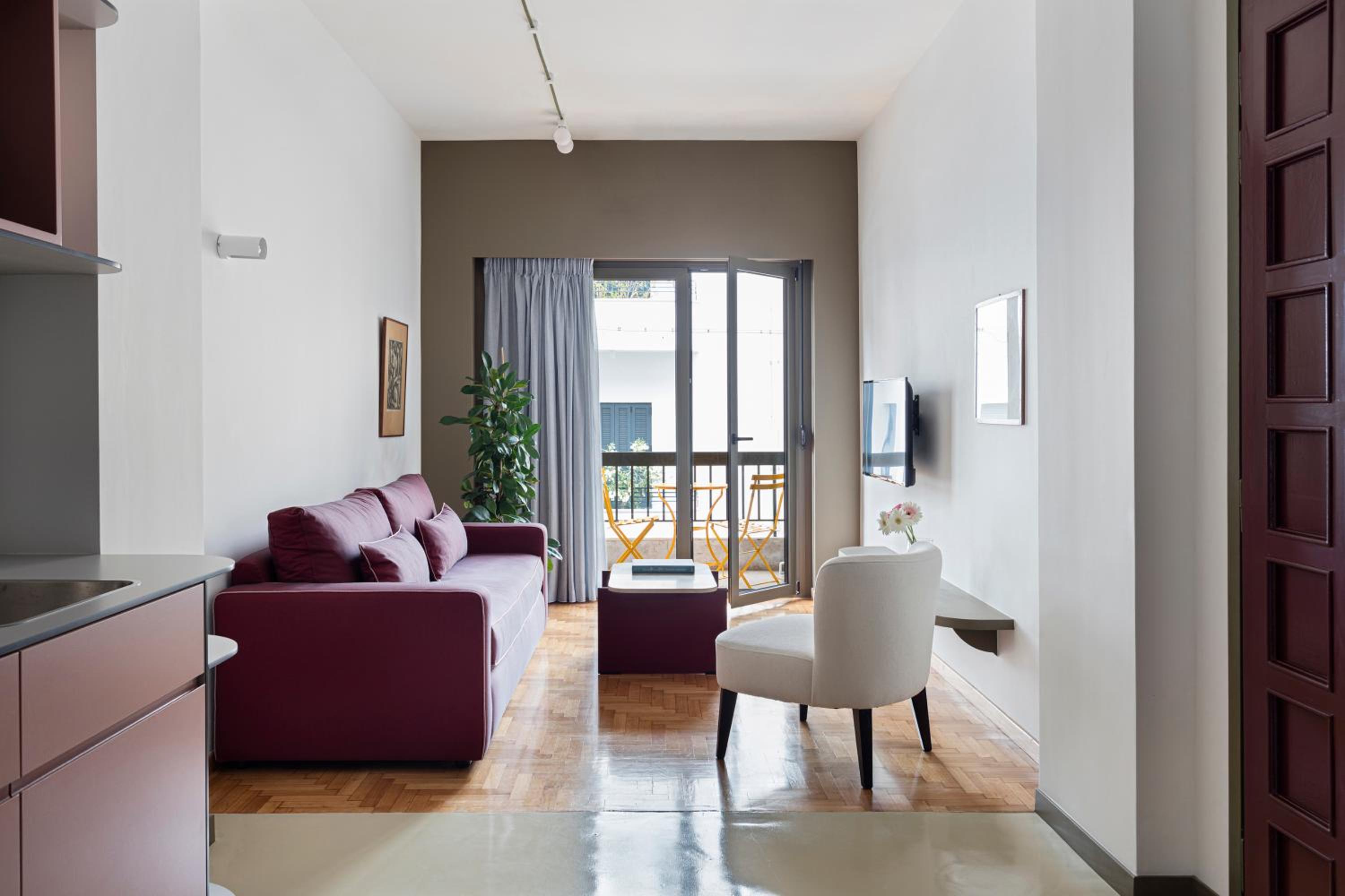 One-Bedroom Apartment photo 1
