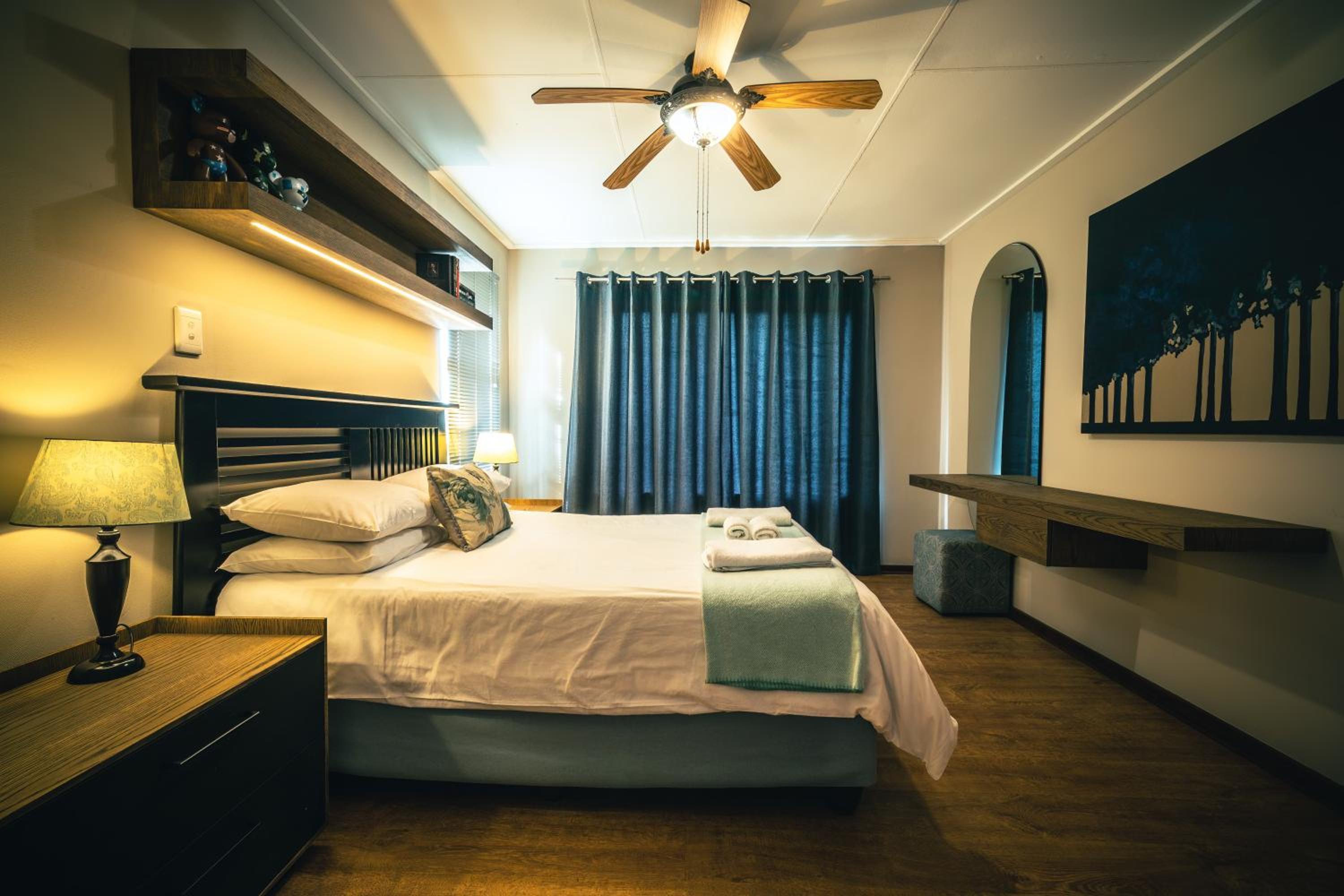 Double Room with Mountain View - Photo 1
