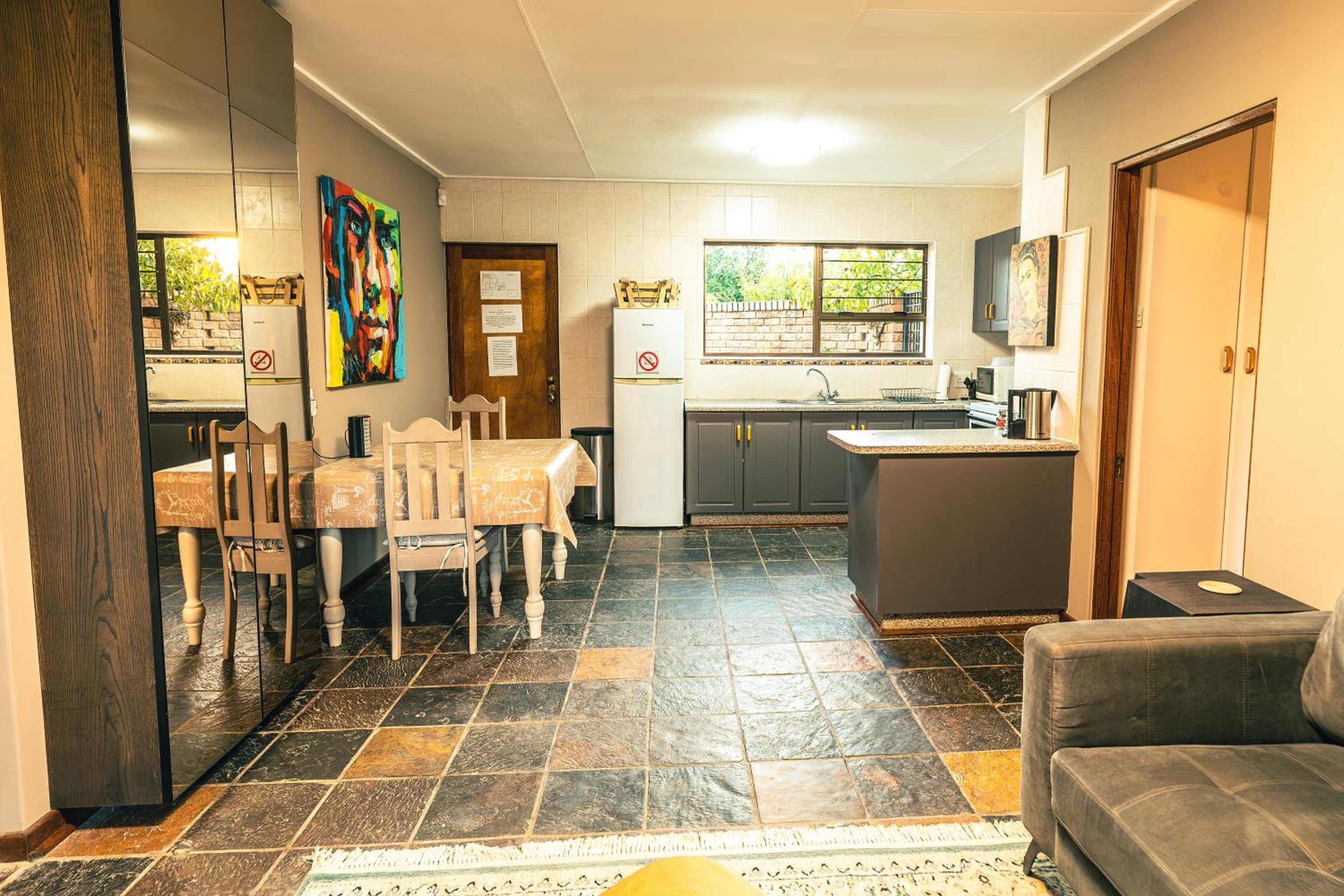 Double Room with Mountain View - Photo 4
