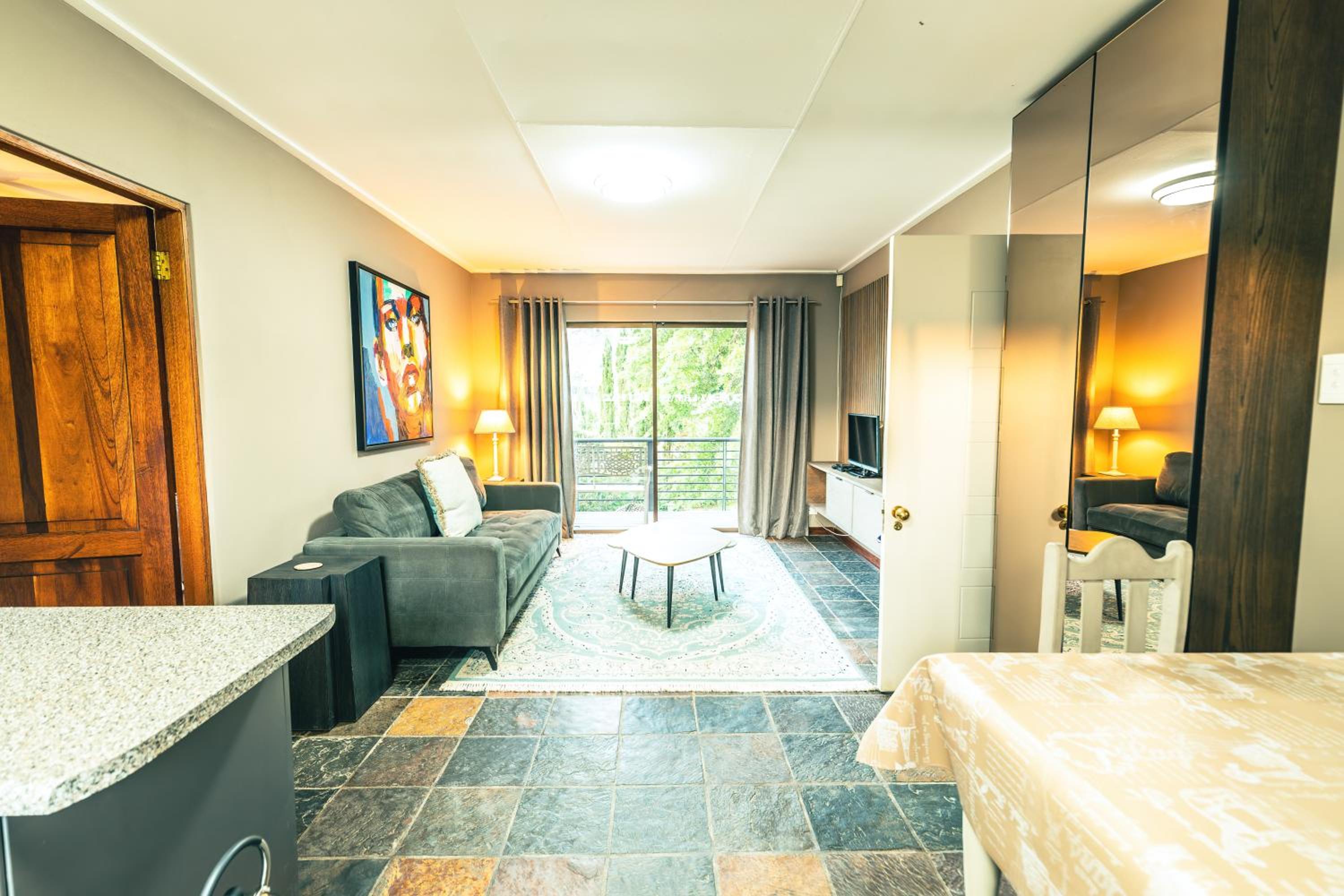 Double Room with Mountain View - Photo 7
