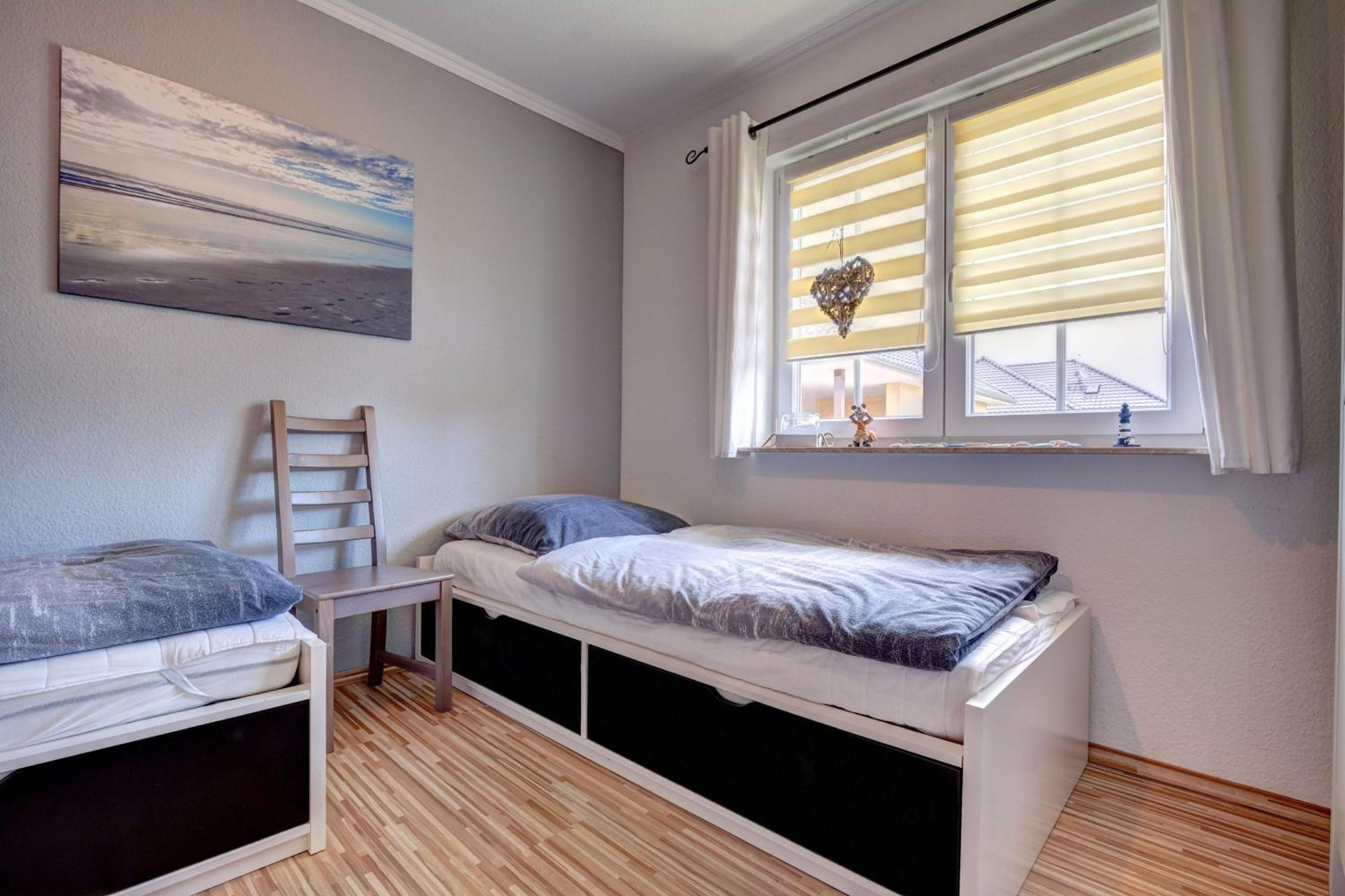 Three-Bedroom House photo 2