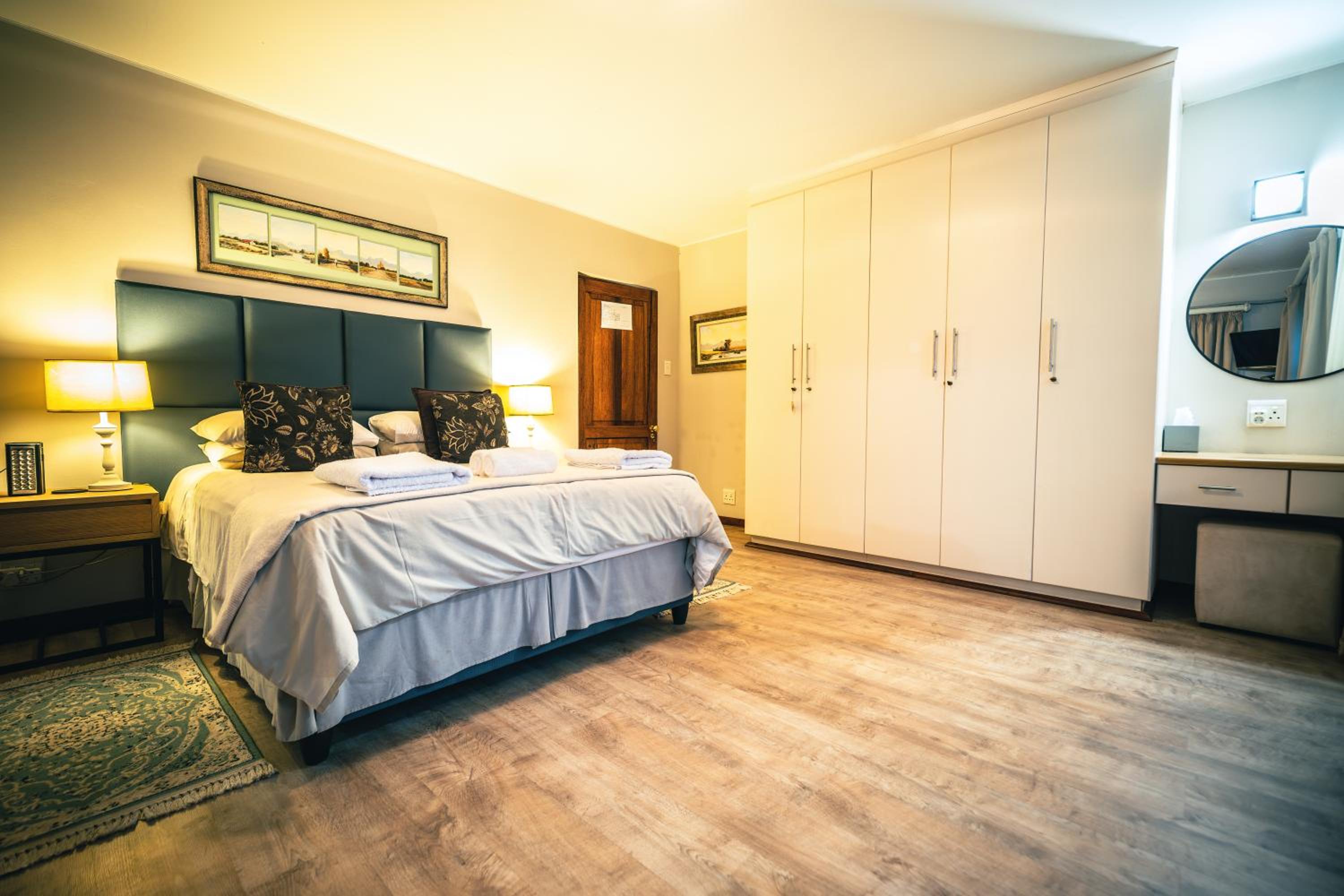 Family Room - Photo 18