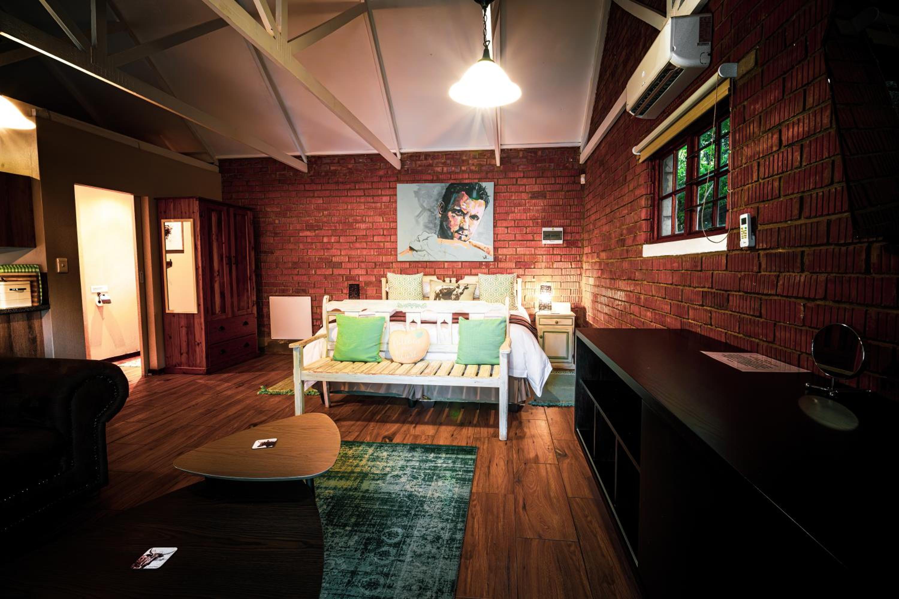 Double Room with Terrace - Photo 9
