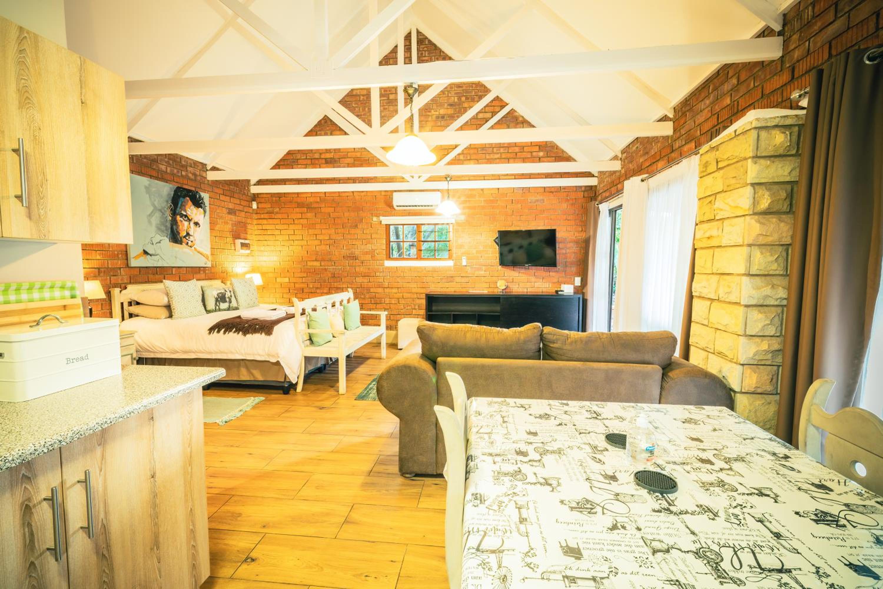 Double Room with Terrace - Photo 4