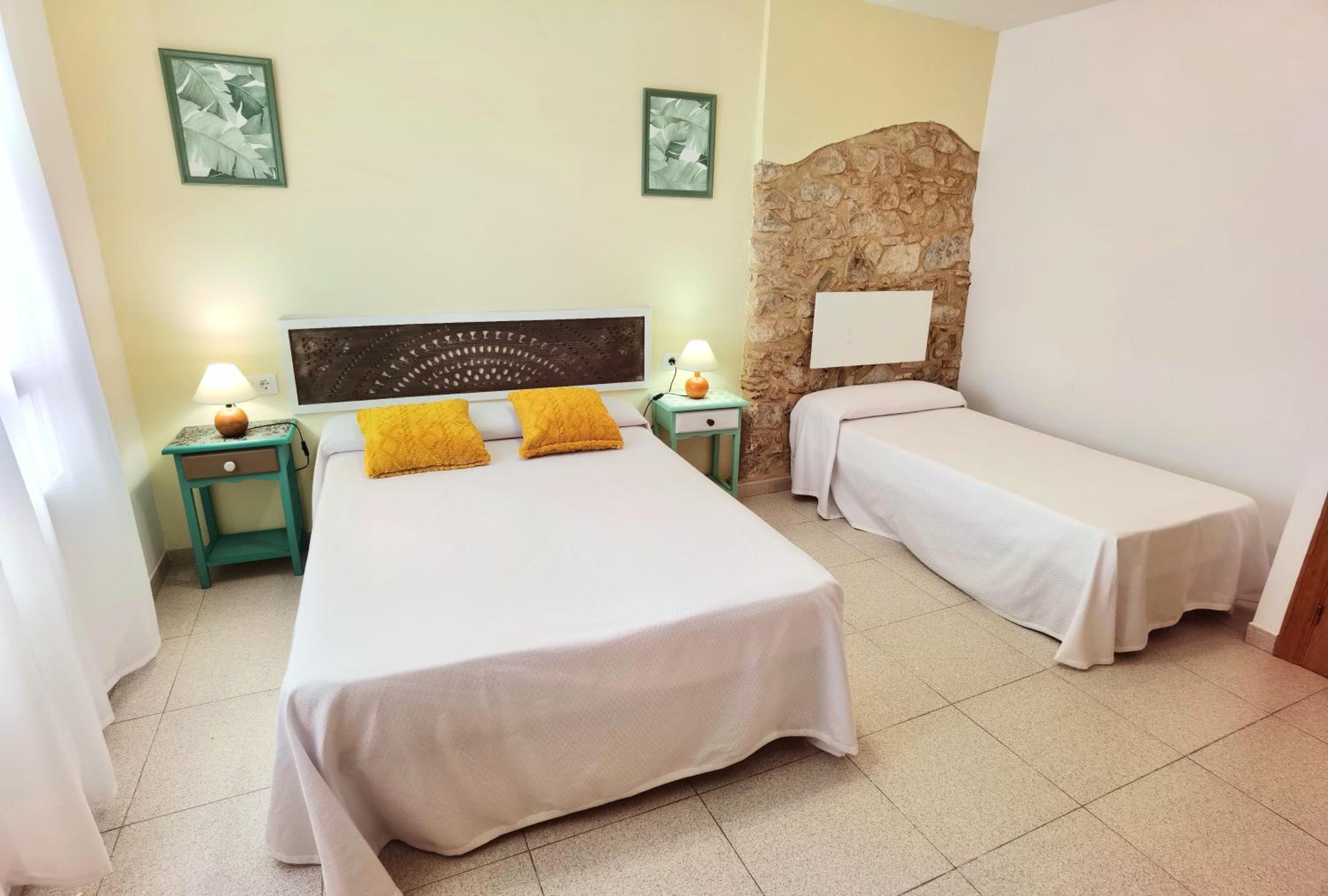 Standard Triple Room - Photo 3
