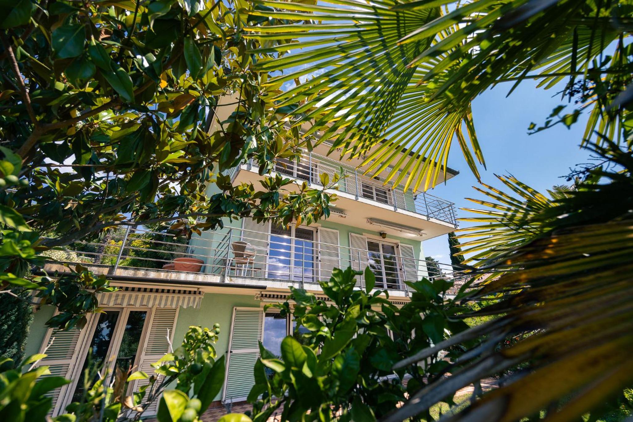 Apartment with Pool View  photo 2