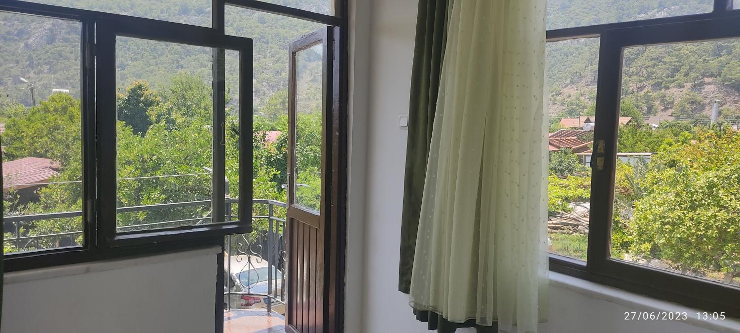 King Room with Balcony photo 2