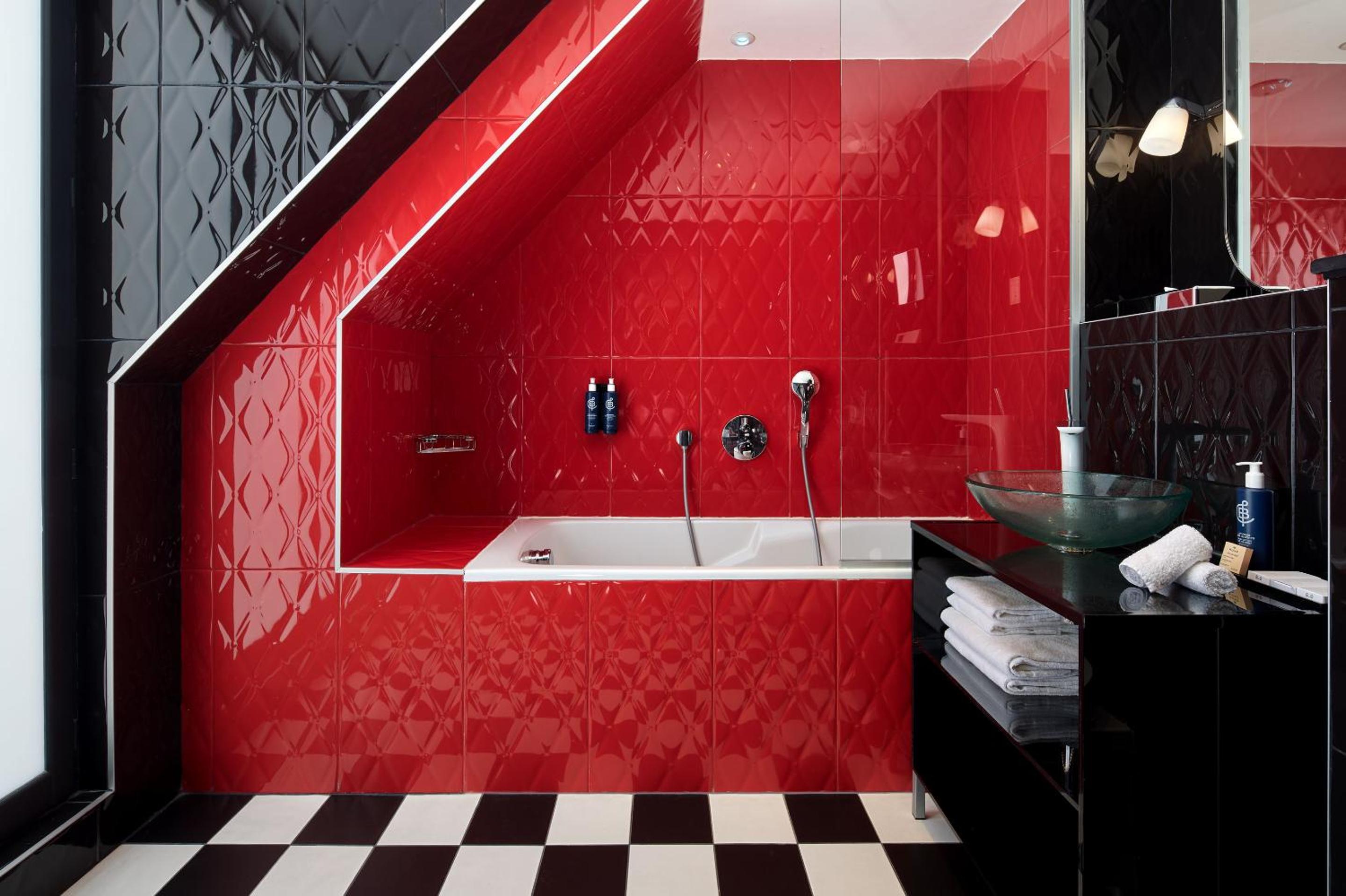 Prestige Double Room thumbnail 6