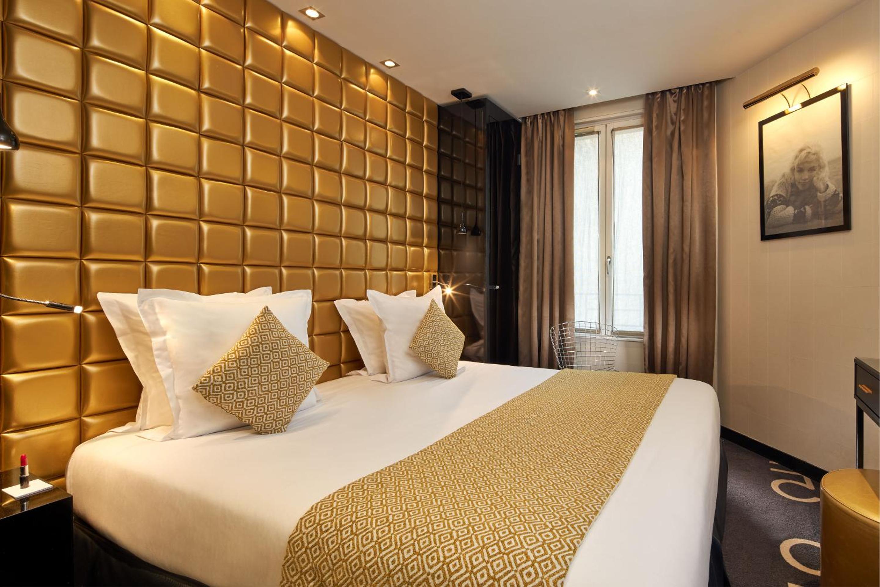 Classic Double or Twin Room thumbnail 5