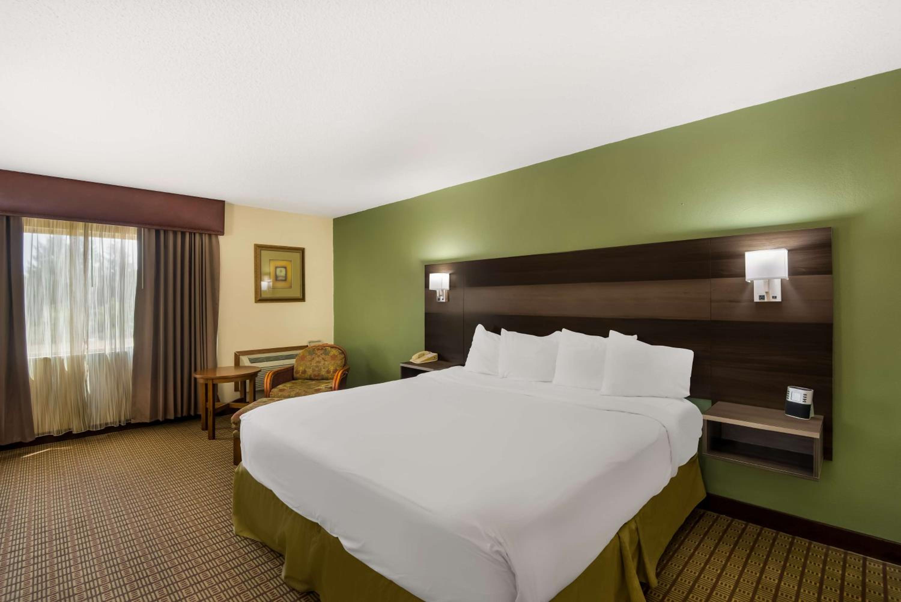 Executive King Room - Non-Smoking - Photo 1