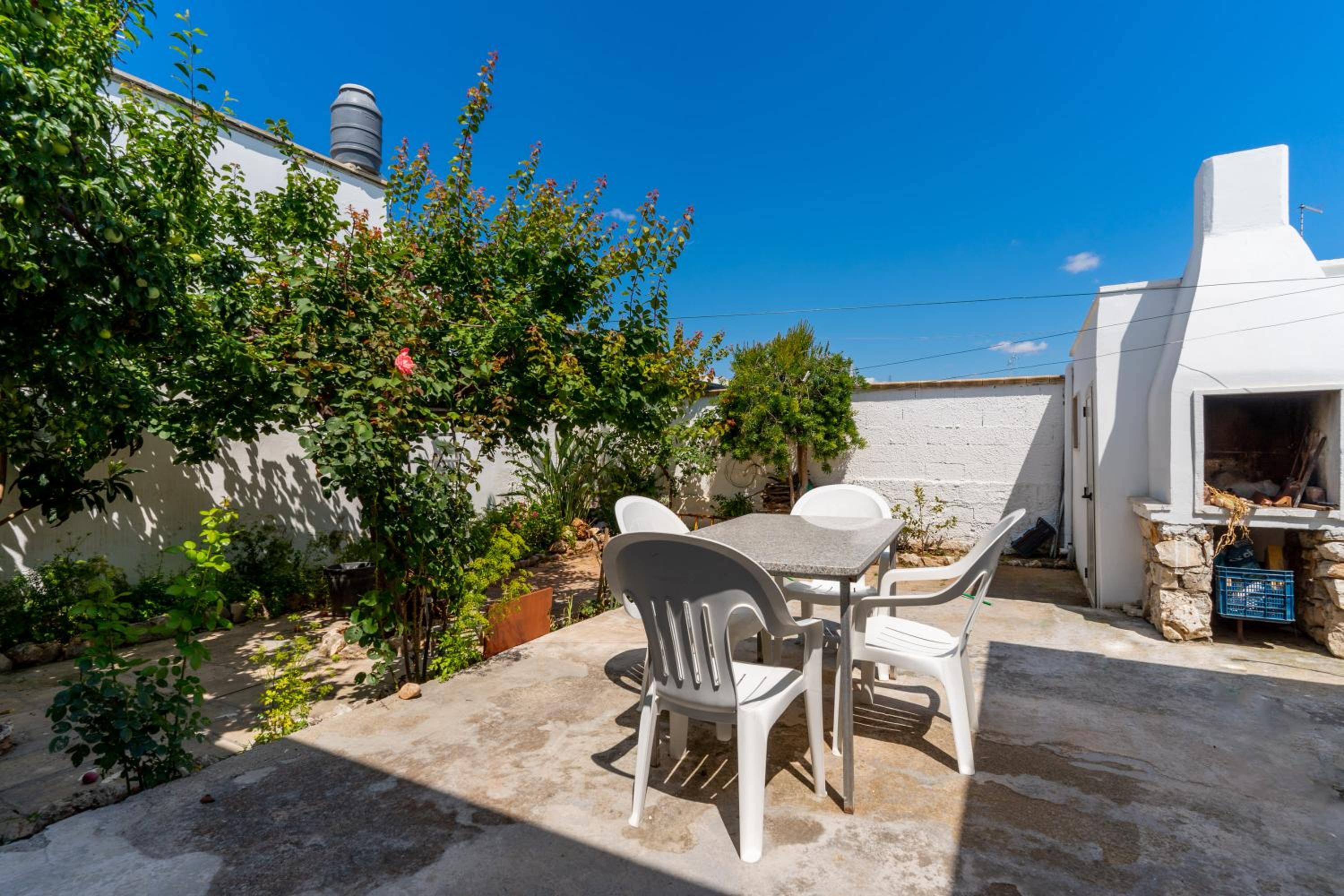 Villa photo 3