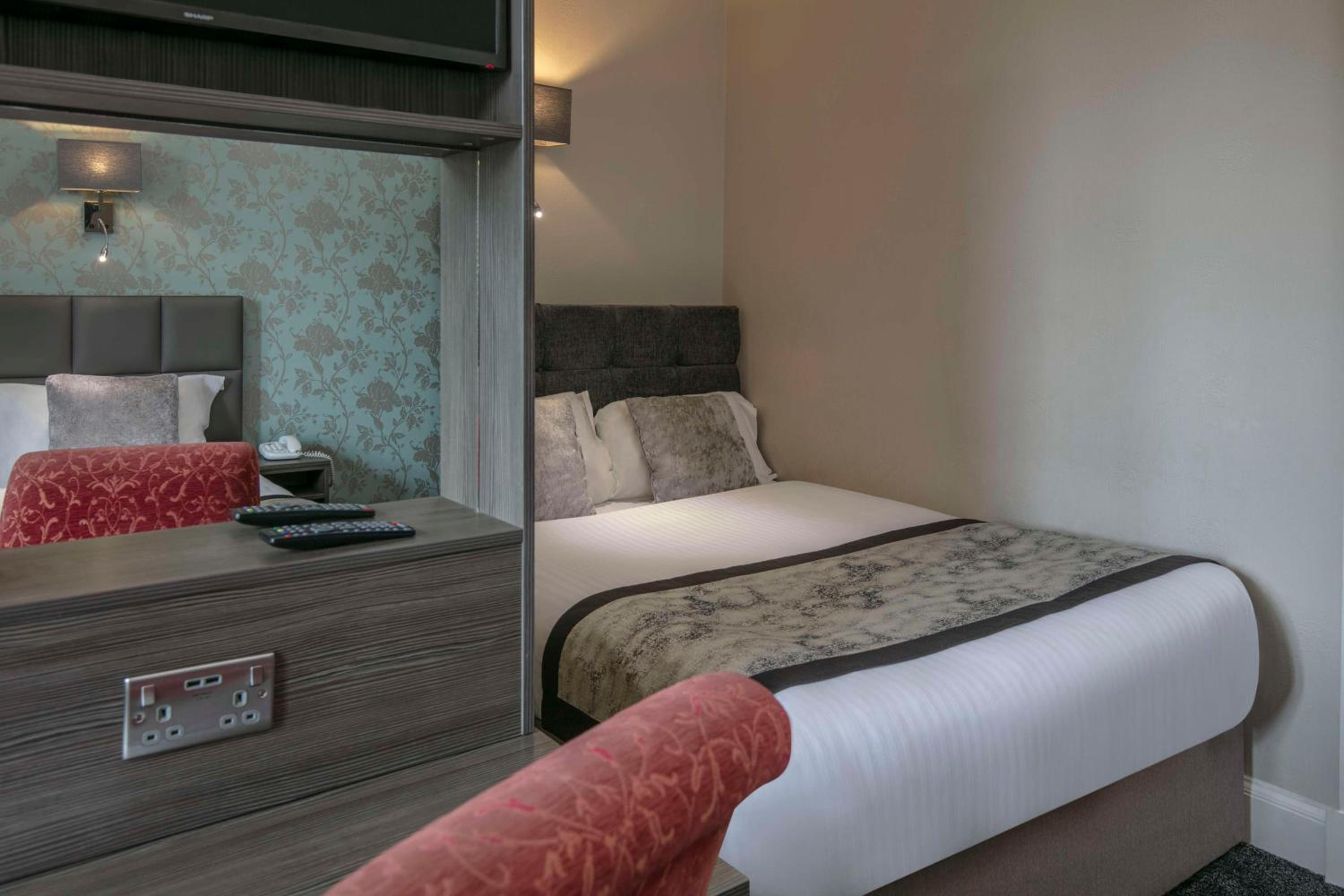 Standard Single Room - Non-Smoking photo 2