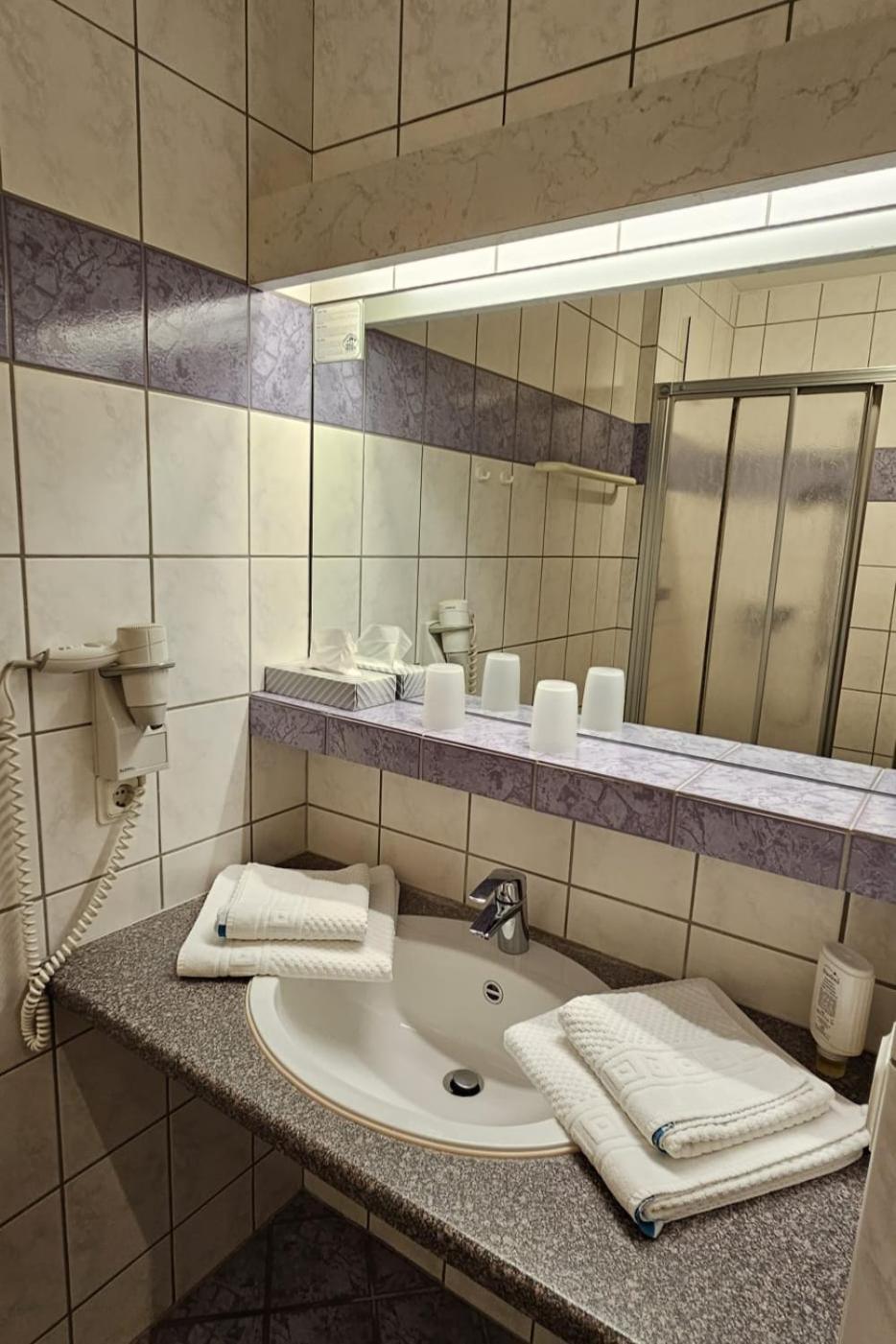 Double Room - Photo 6