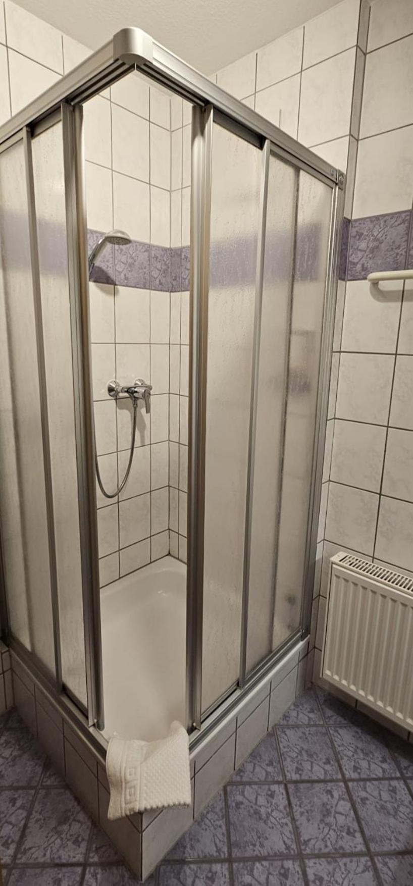 Double Room - Photo 7