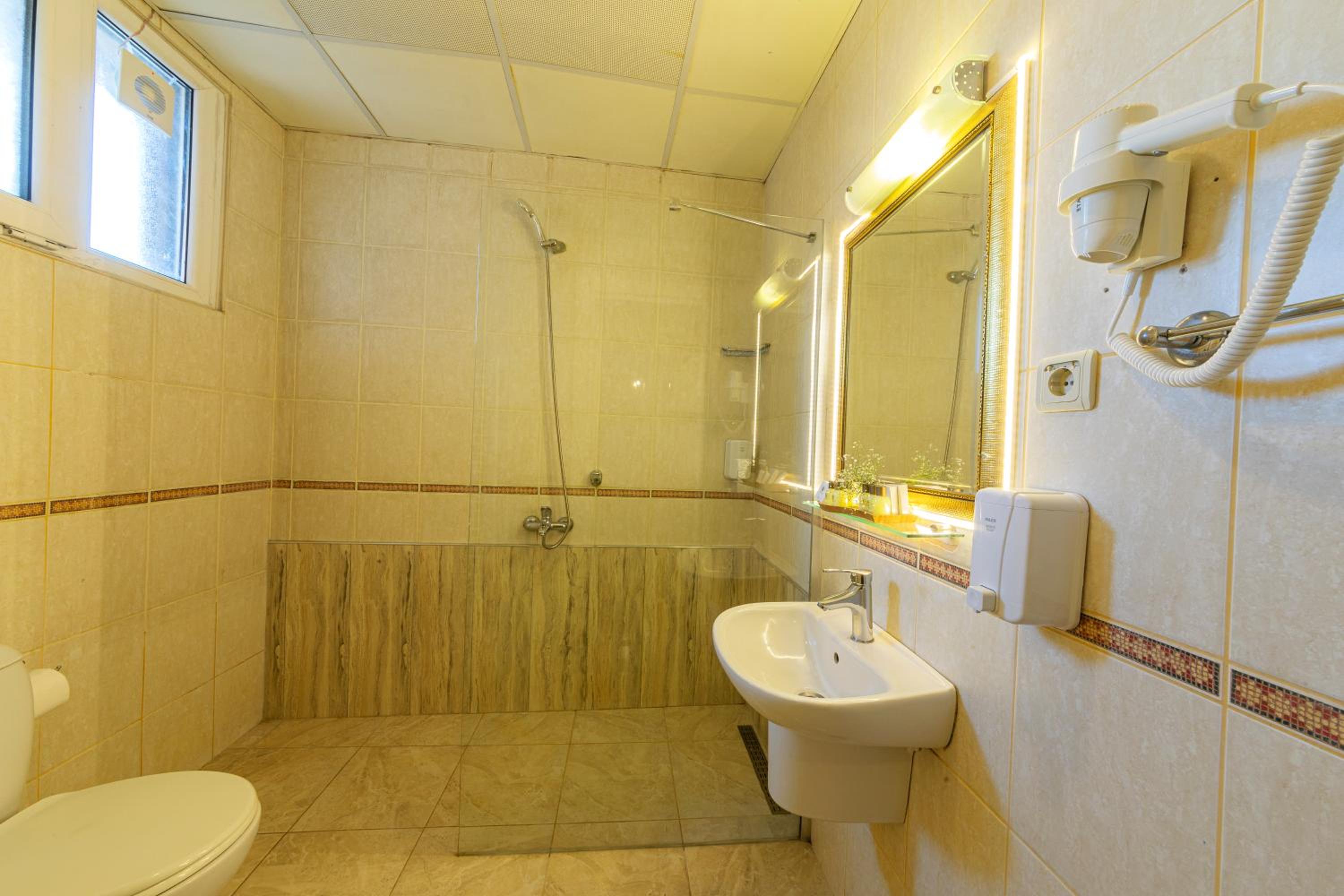 Triple Room photo 2