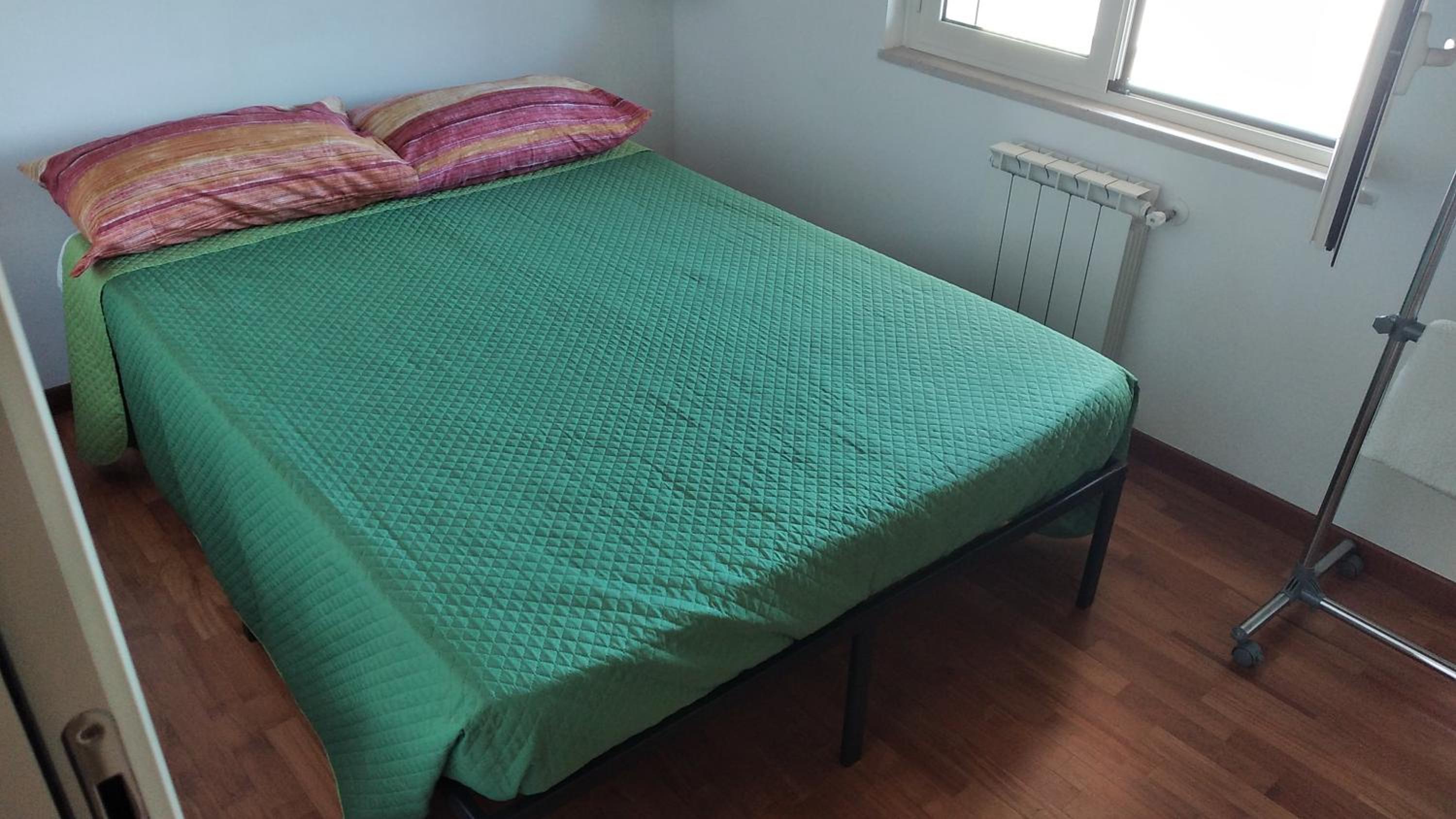 Small Double Room - Photo 2