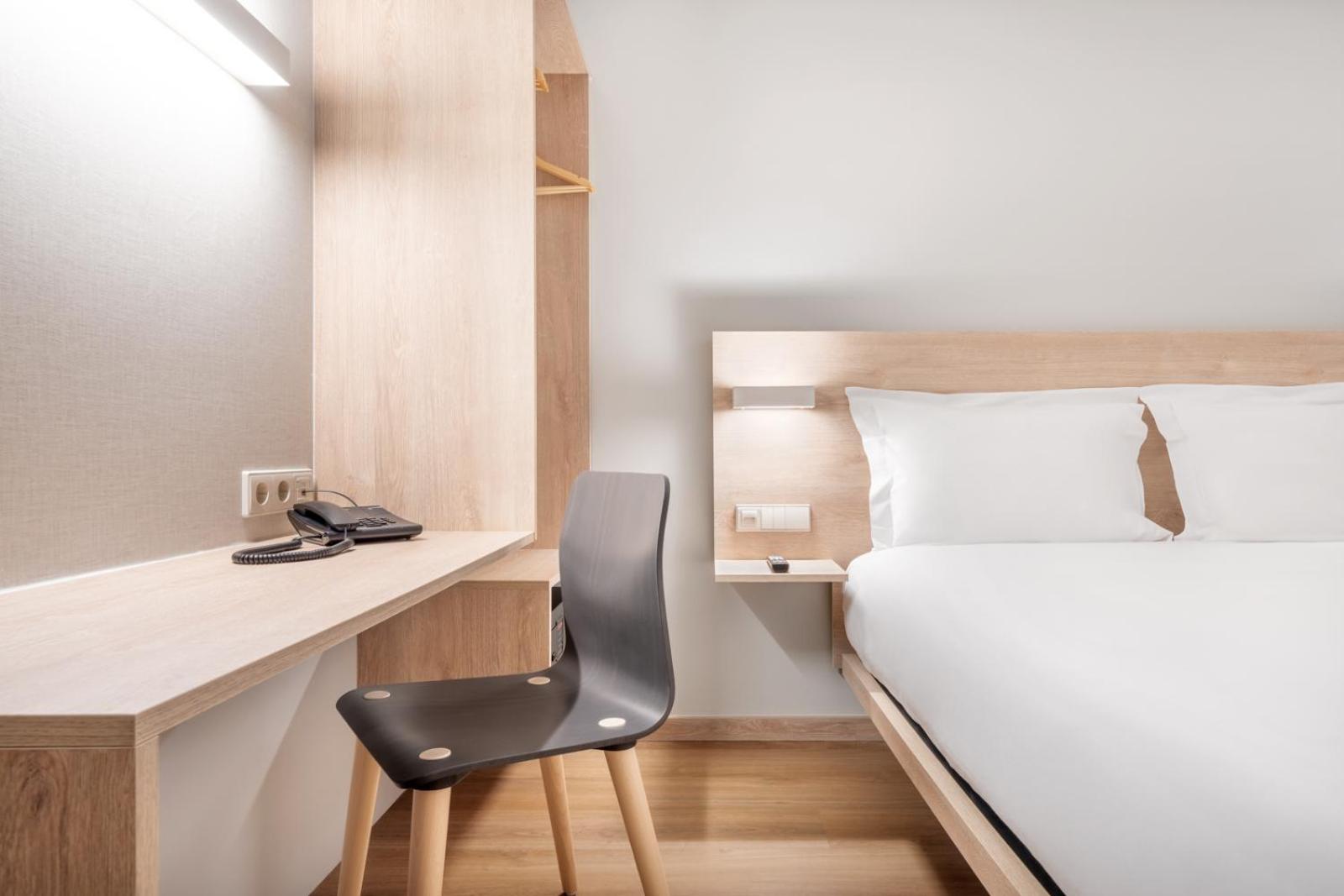 Double Room - Photo 9