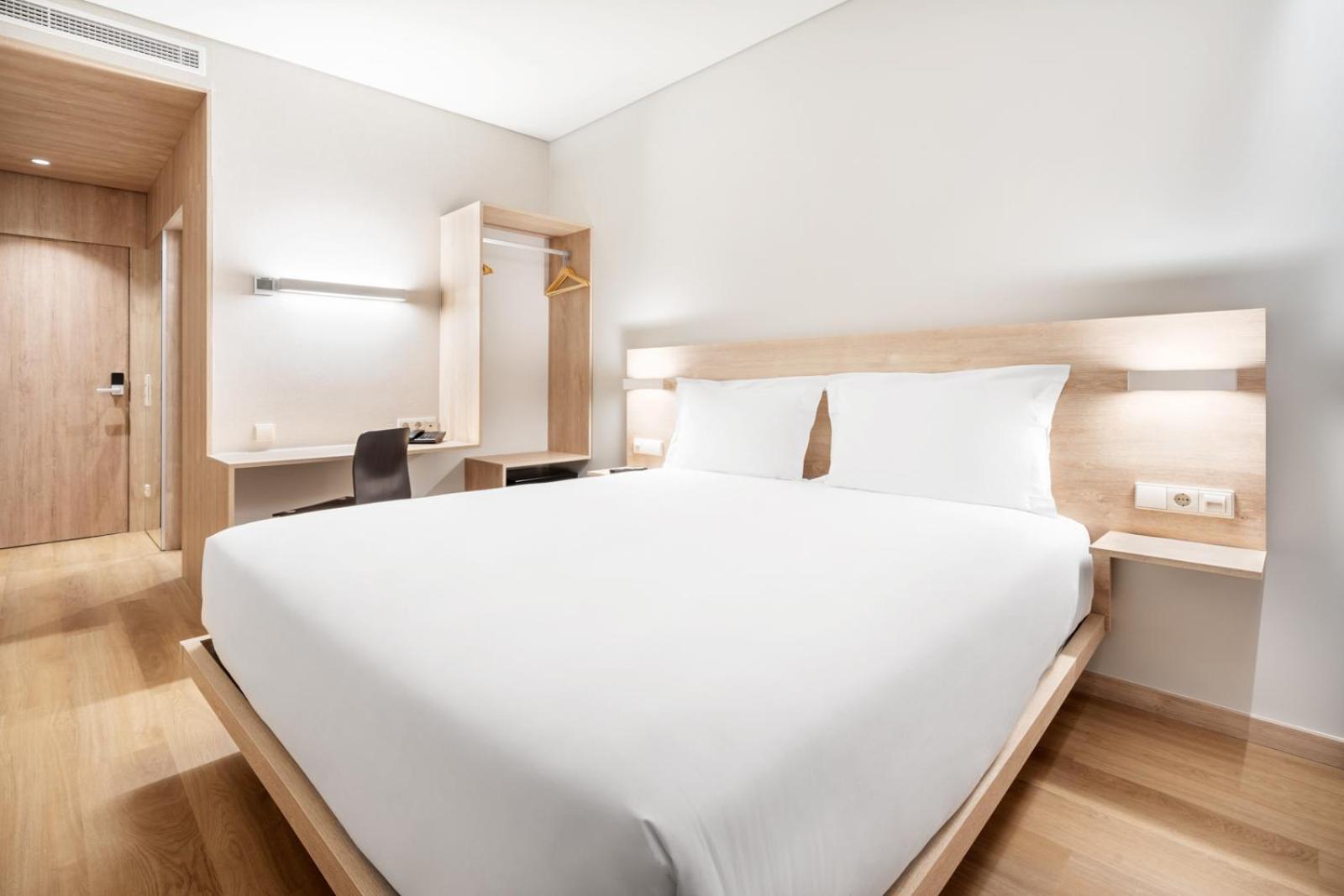 Double Room - Photo 3