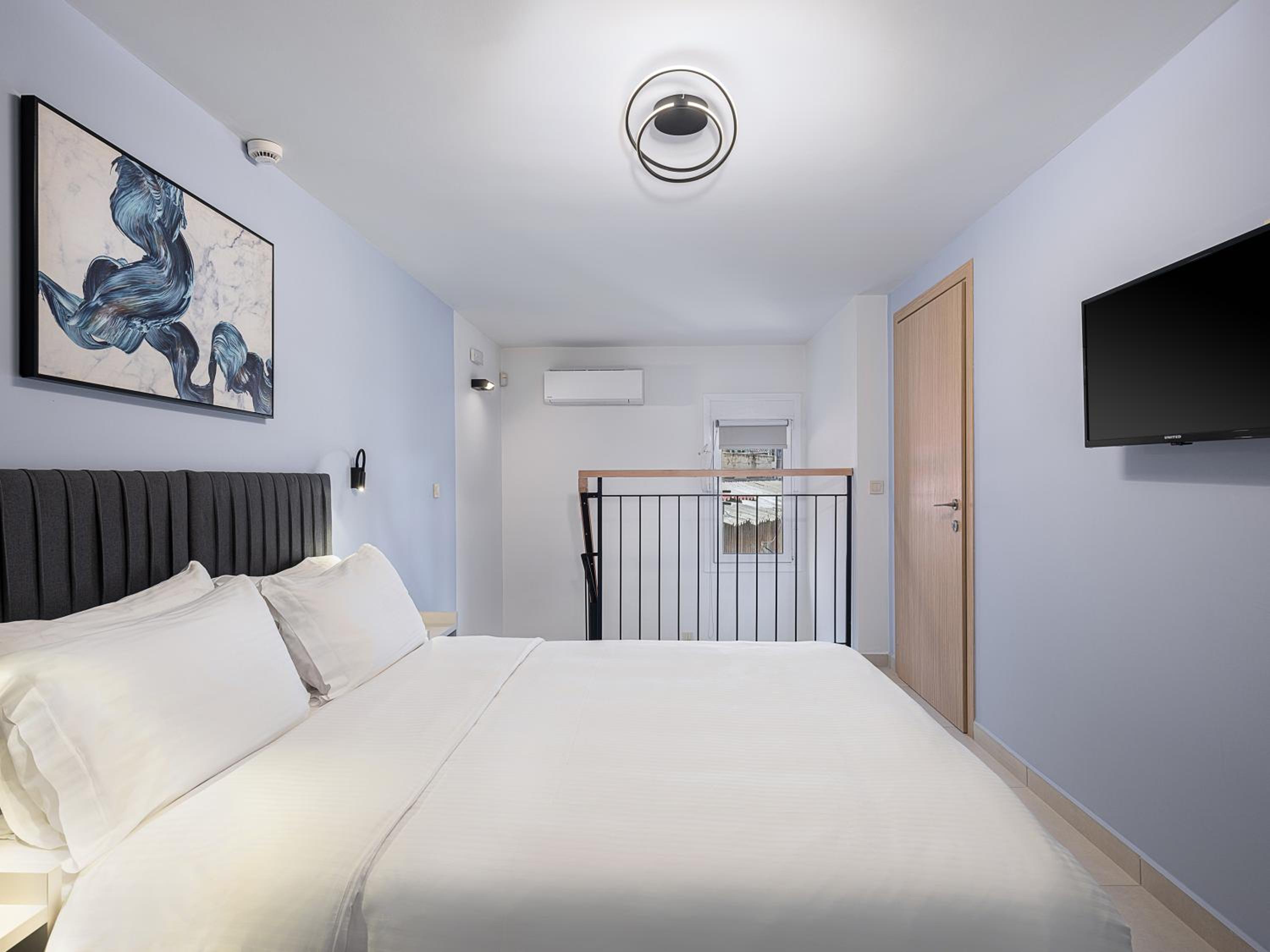 Apartment - Split Level - Photo 8