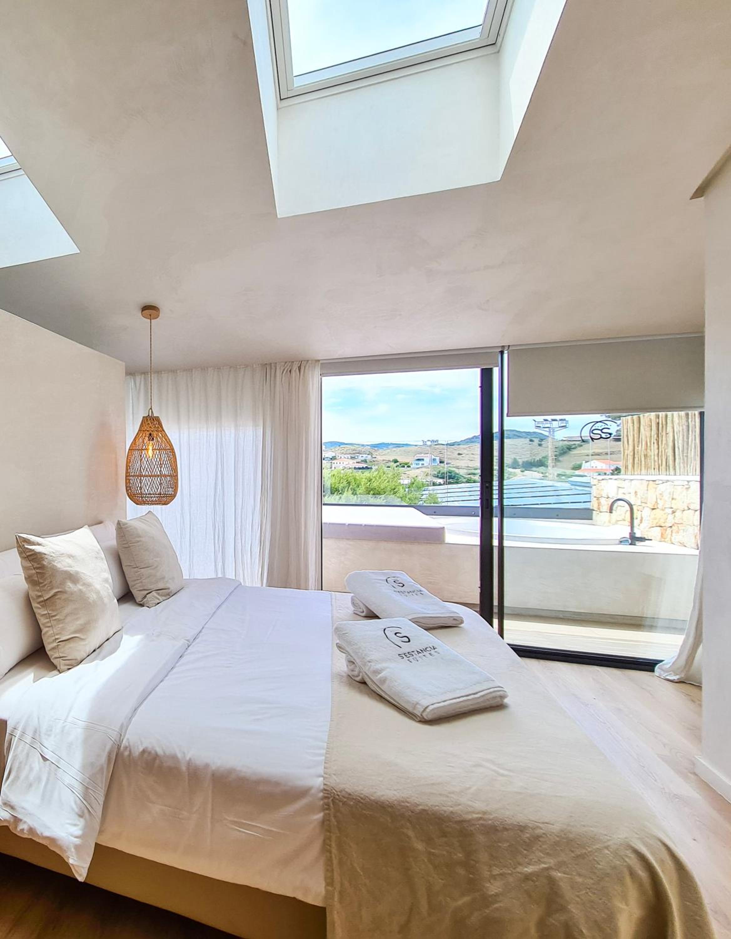 Deluxe Double Room - Photo 5