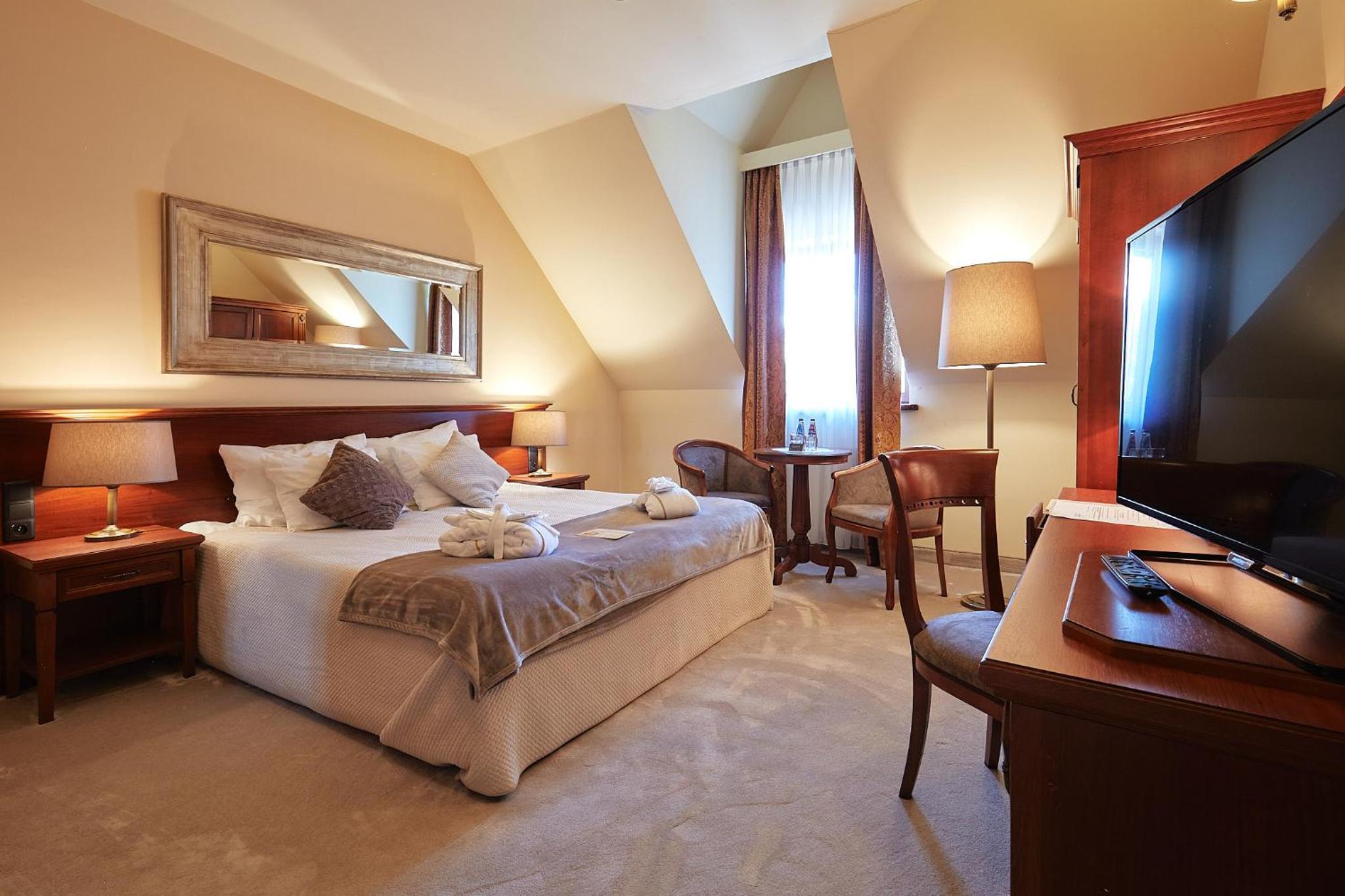 Double Room with Extra Bed photo 2
