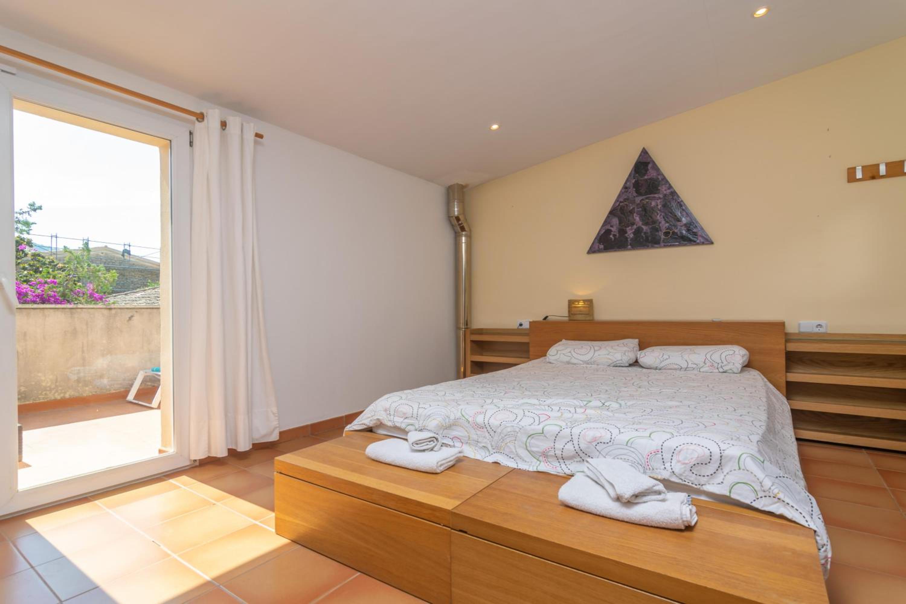Three-Bedroom House photo 3