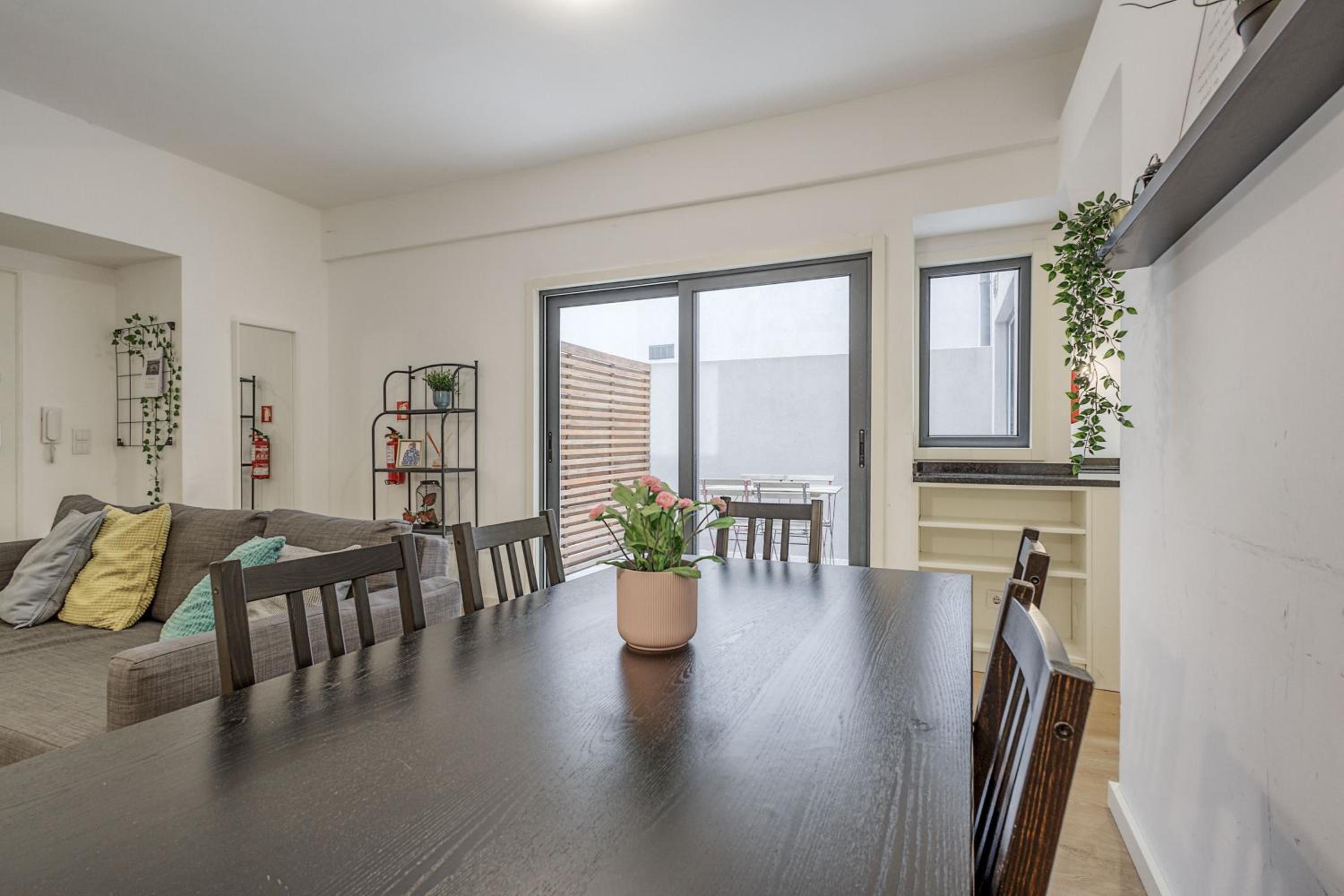 Two-Bedroom Apartment - Photo 4