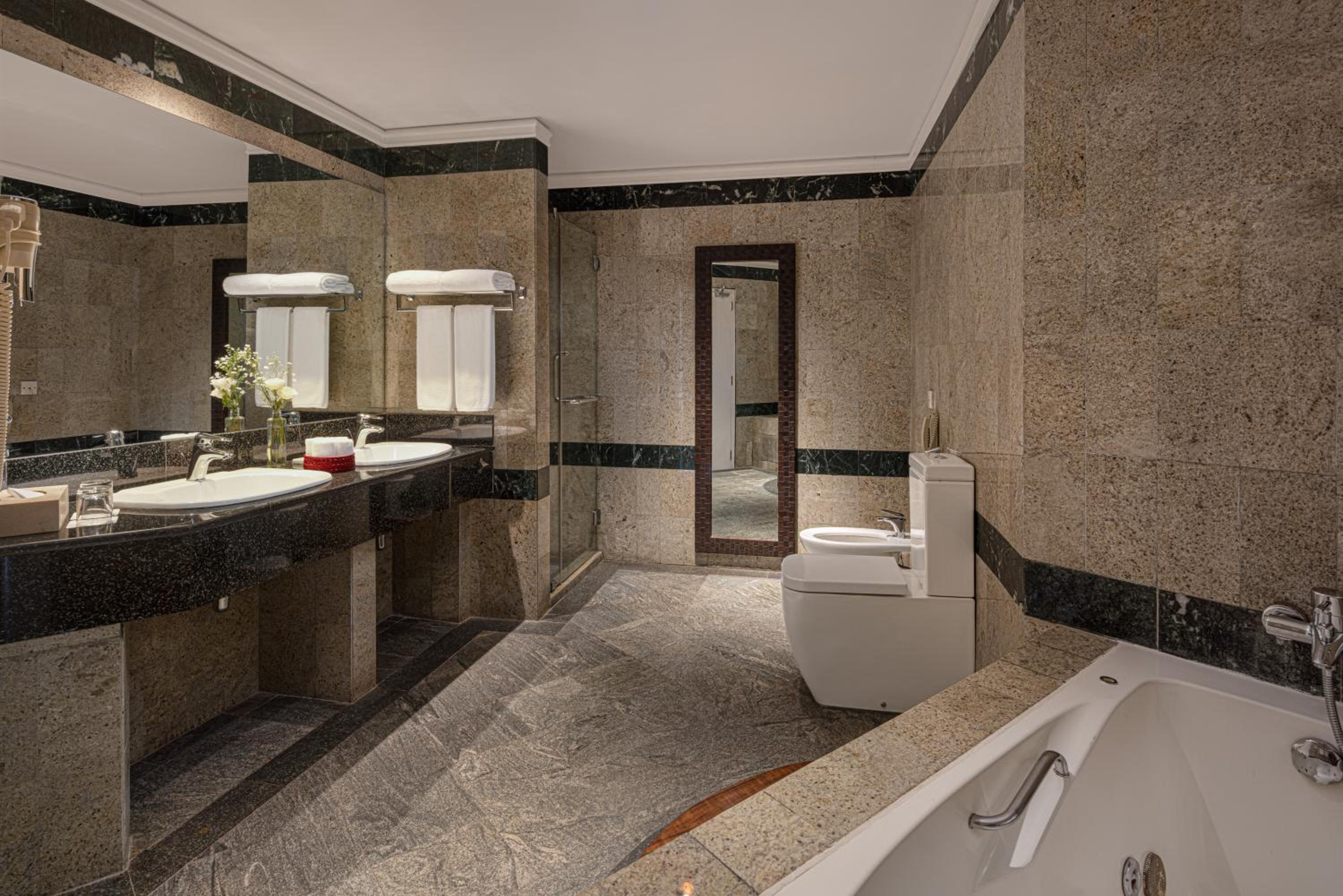 Suite with Free Room Upgrade on Availability + Early Check-In/Late Check-Out on Availability and 20% discount on F&B & Ayurvedic Treatments - Photo 7