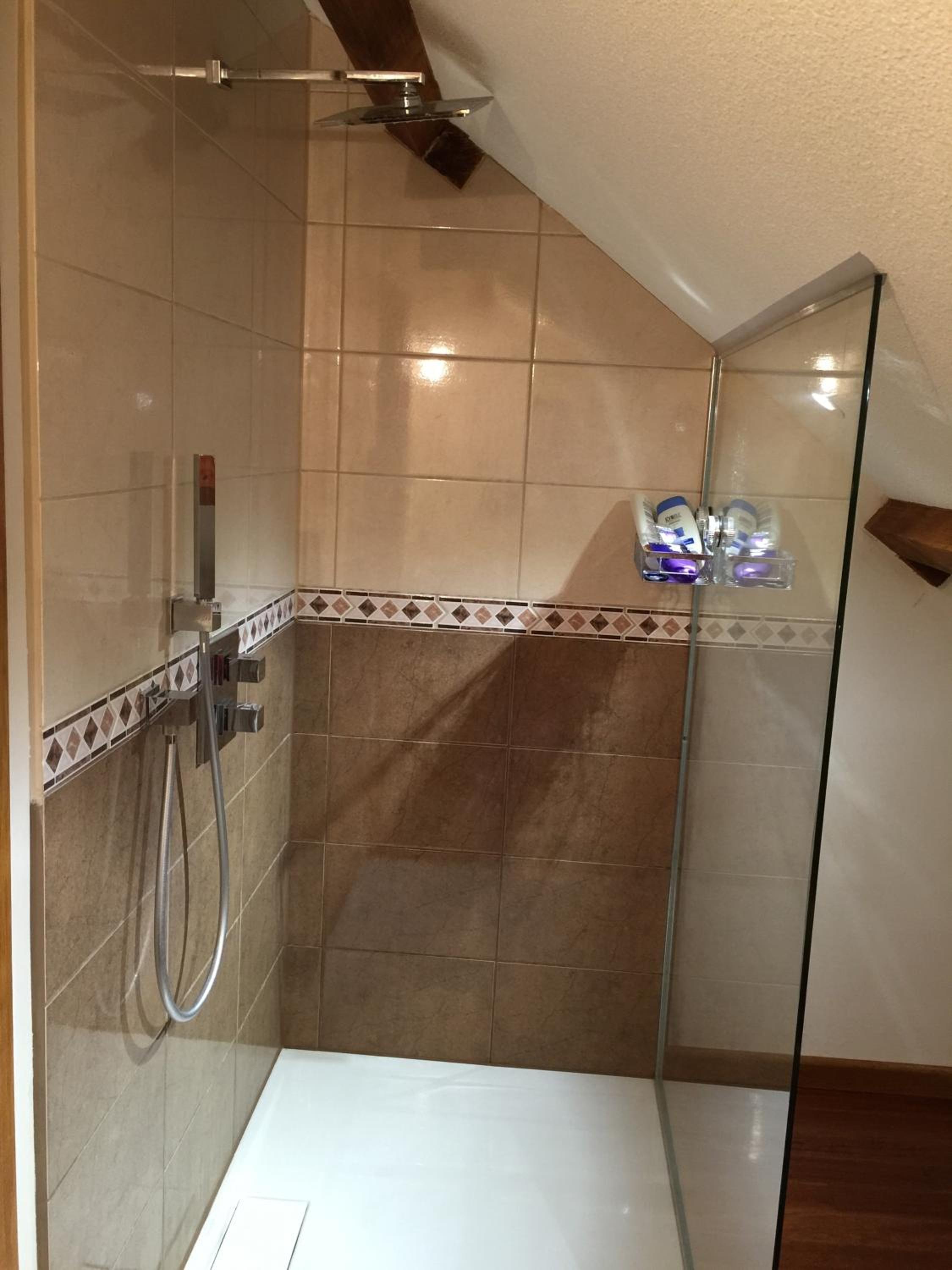 Double Room with Shared Bathroom photo 2