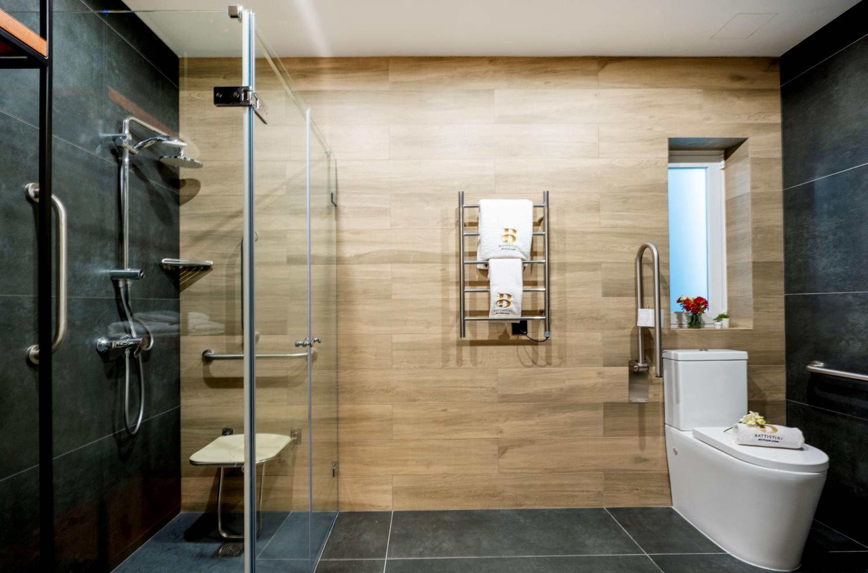 Deluxe Double Room with Balcony - Photo 6